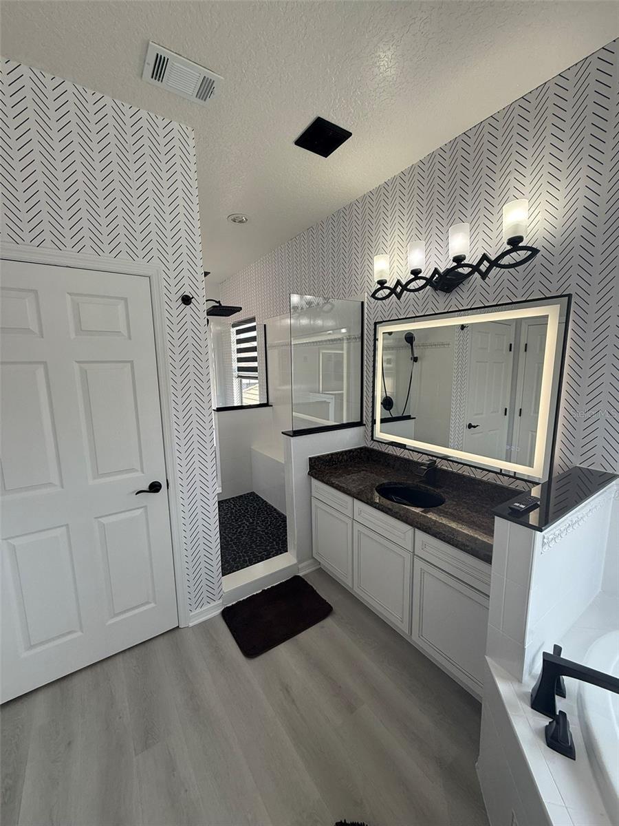 Image 22 of 72 For 18018 Malakai Isle Drive