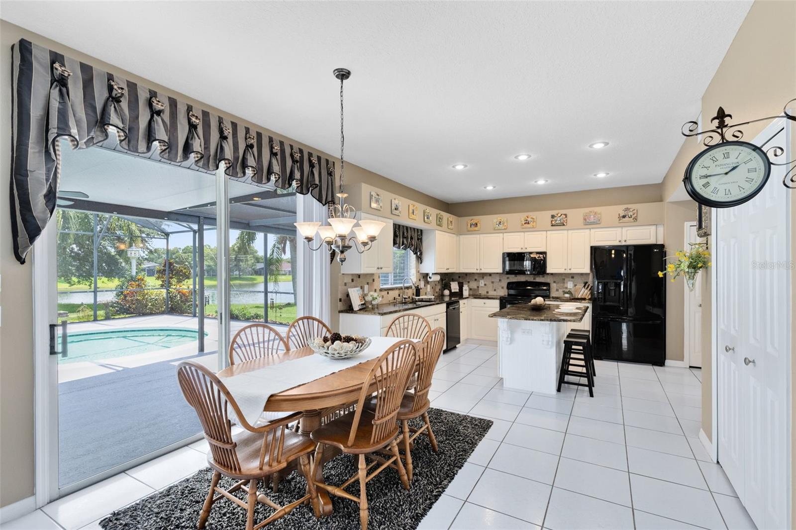Image 12 of 37 For 2214 Westbourne Drive