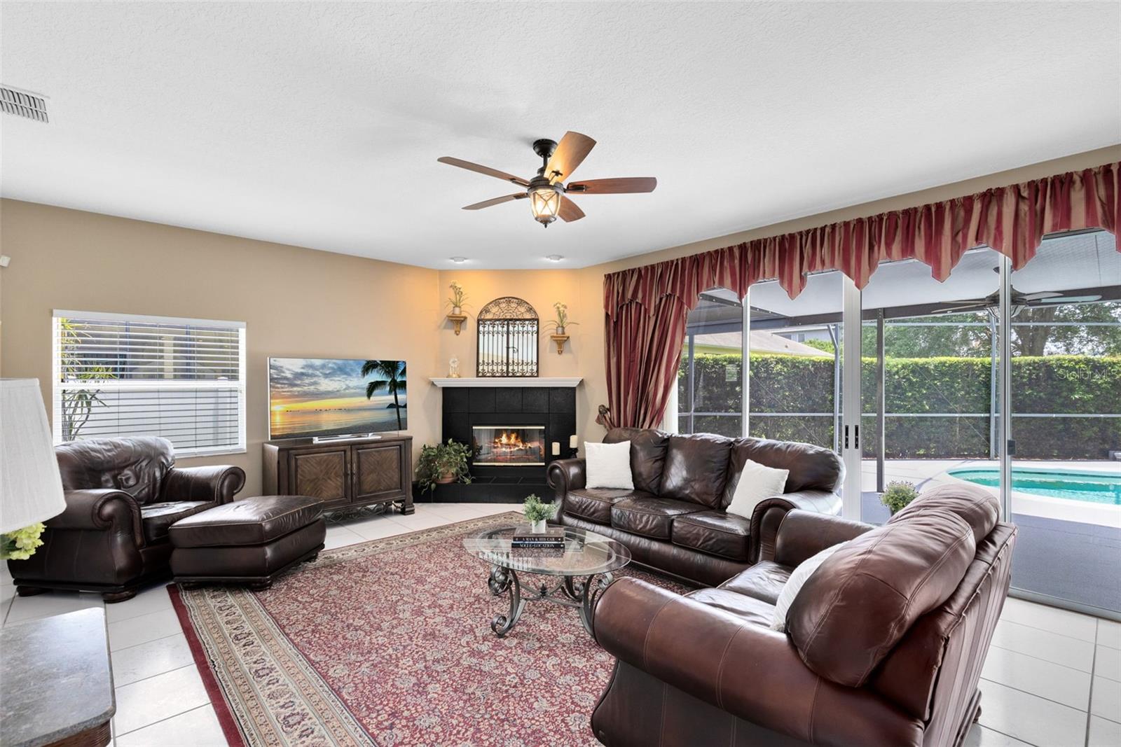 Image 13 of 37 For 2214 Westbourne Drive