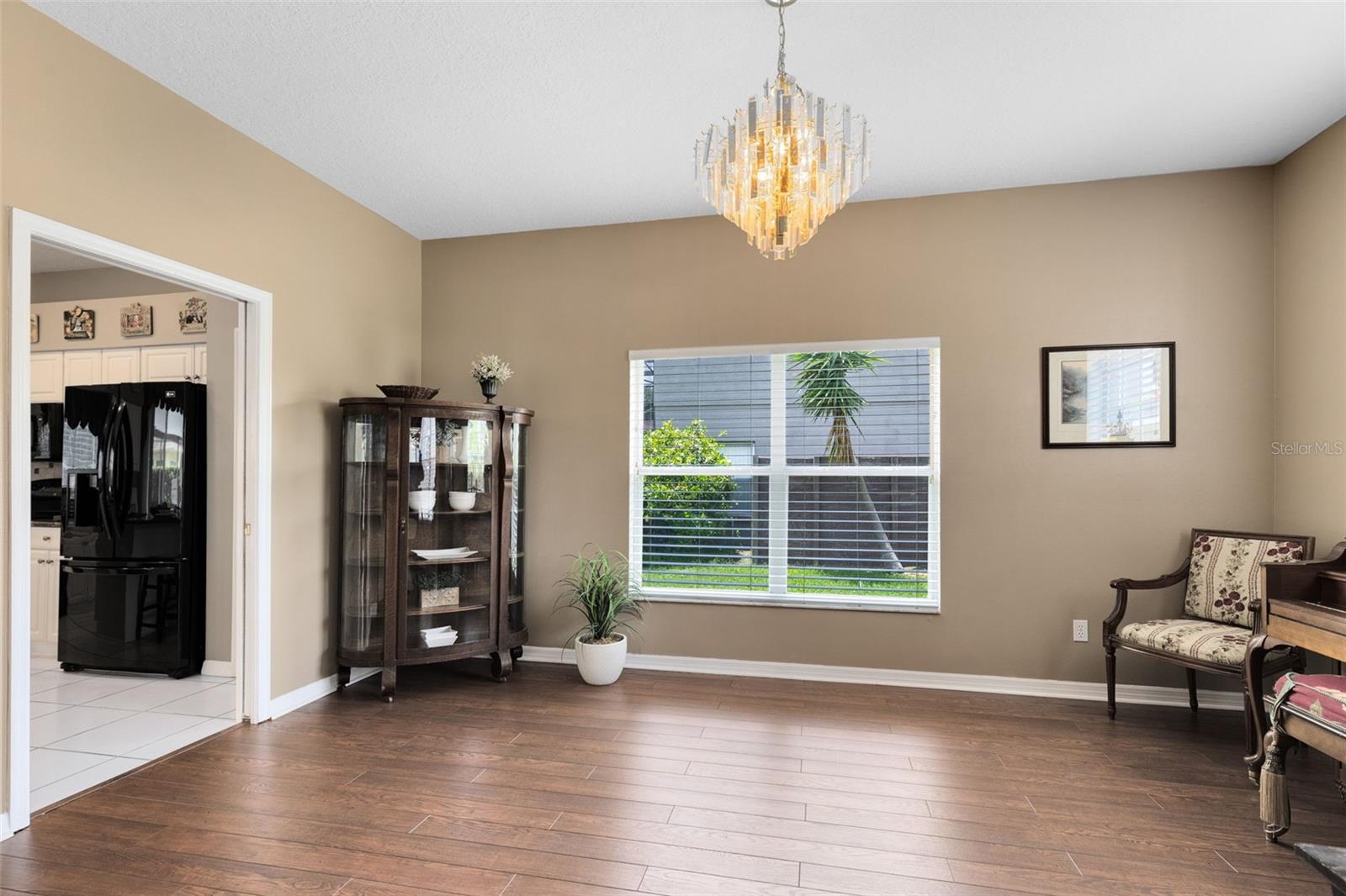 Image 7 of 37 For 2214 Westbourne Drive