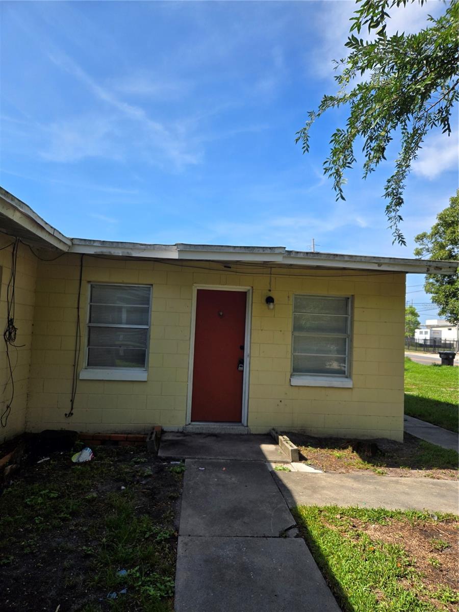 Image 2 of 11 For 2109 Mills Avenue