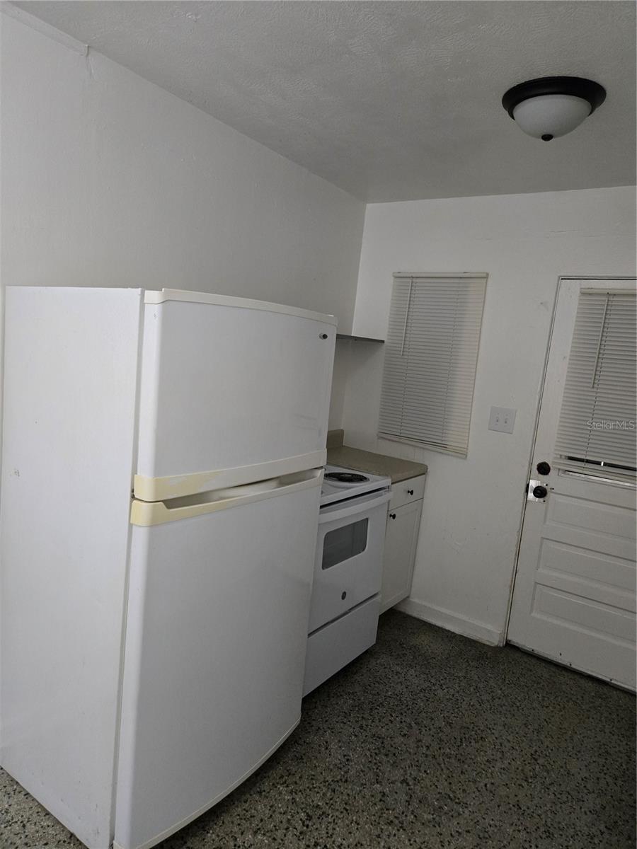 Image 5 of 11 For 2109 Mills Avenue