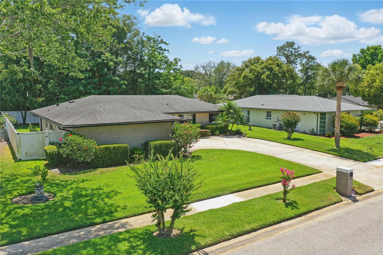 Image 12 of 50 For 1017 Manchester Circle