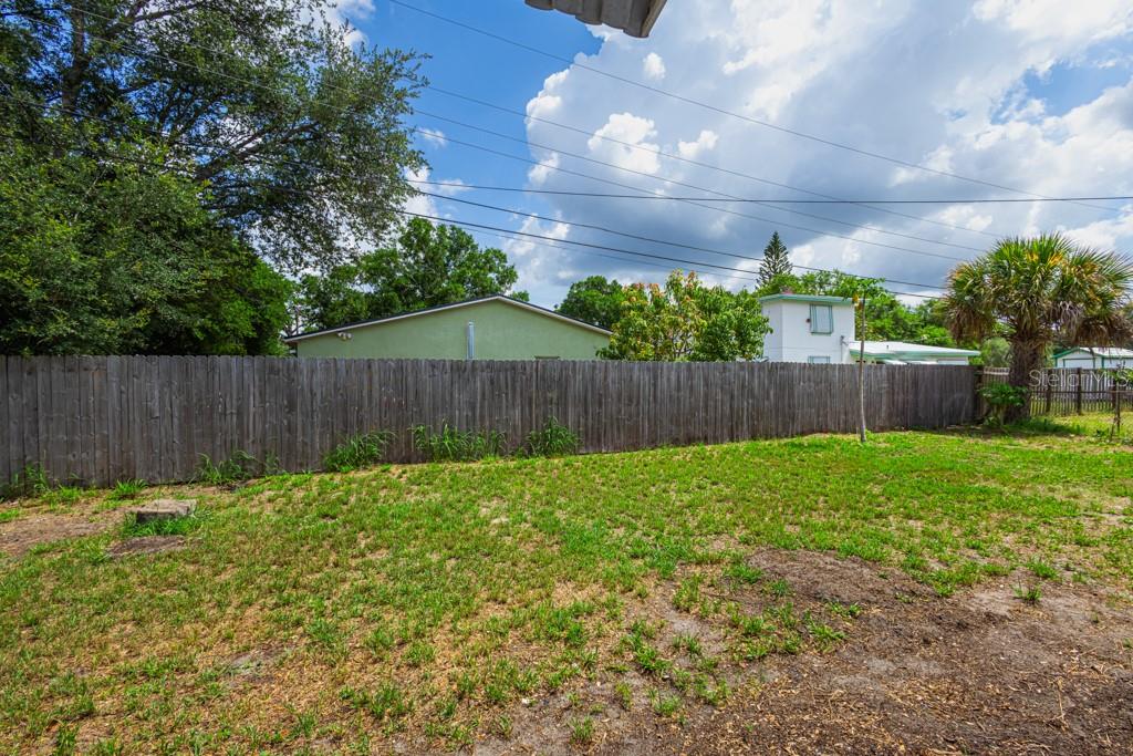 Image 10 of 52 For 1108 Abington Street