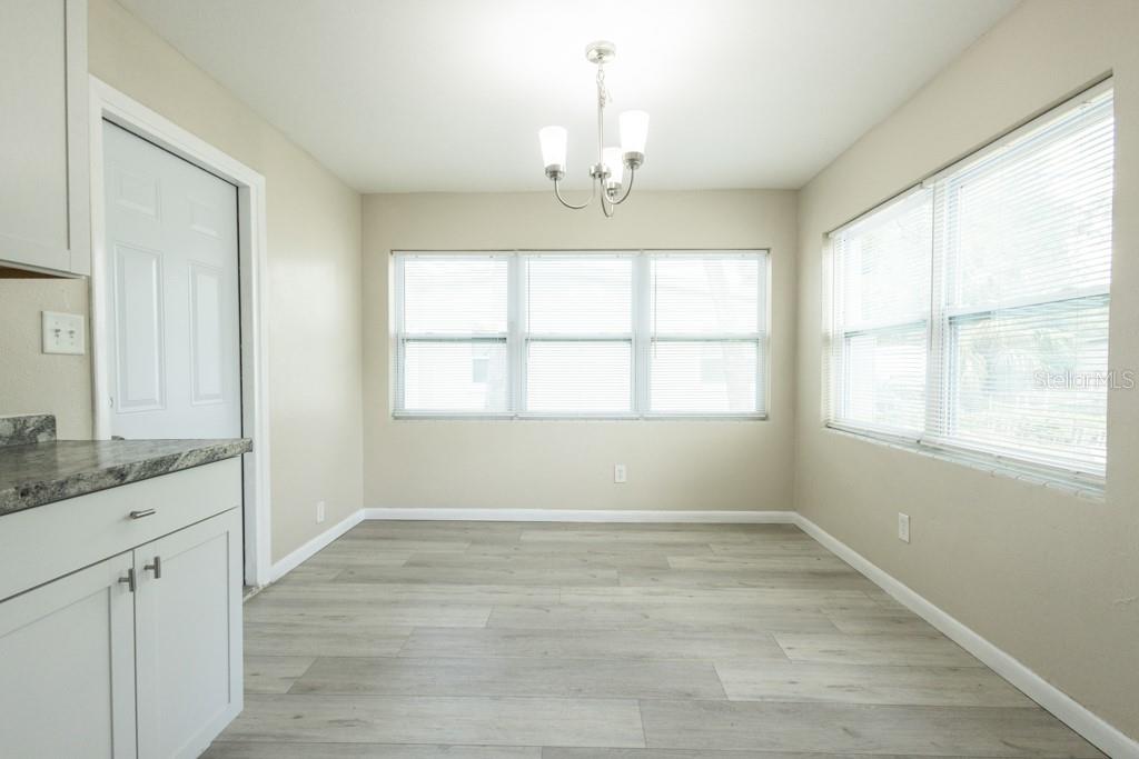 Image 13 of 52 For 1108 Abington Street