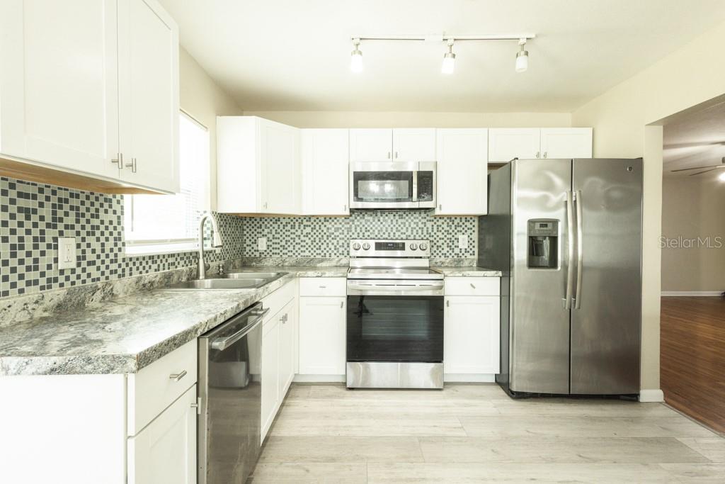 Image 14 of 52 For 1108 Abington Street