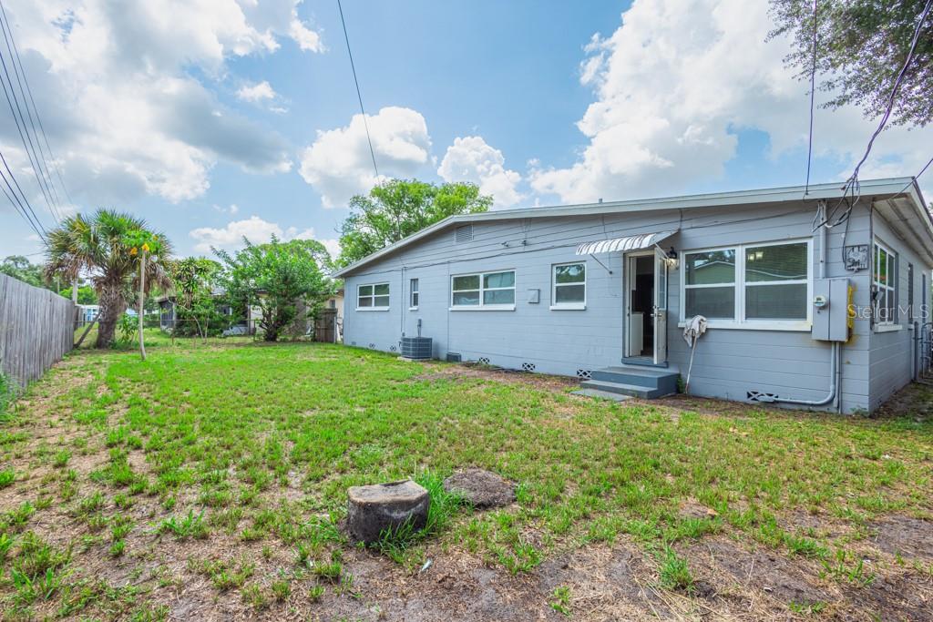 Image 8 of 52 For 1108 Abington Street