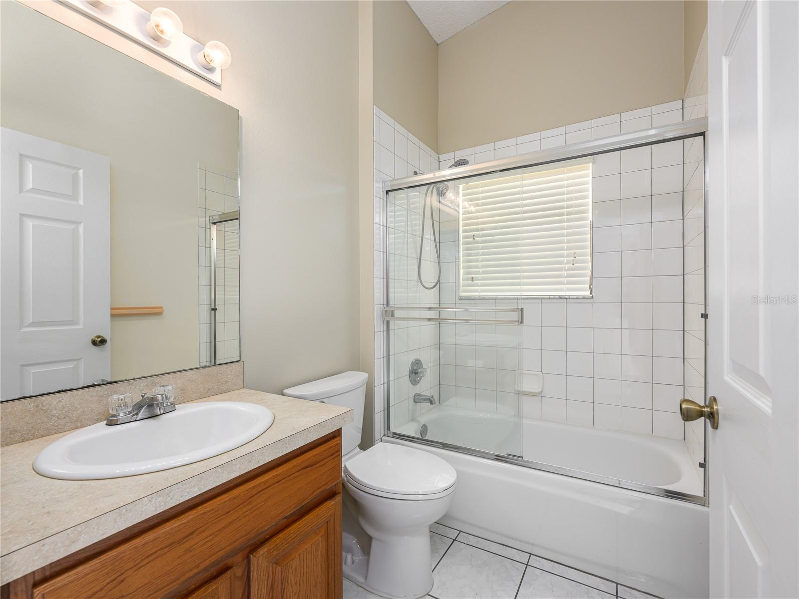 Image 11 of 38 For 219 Heron Street
