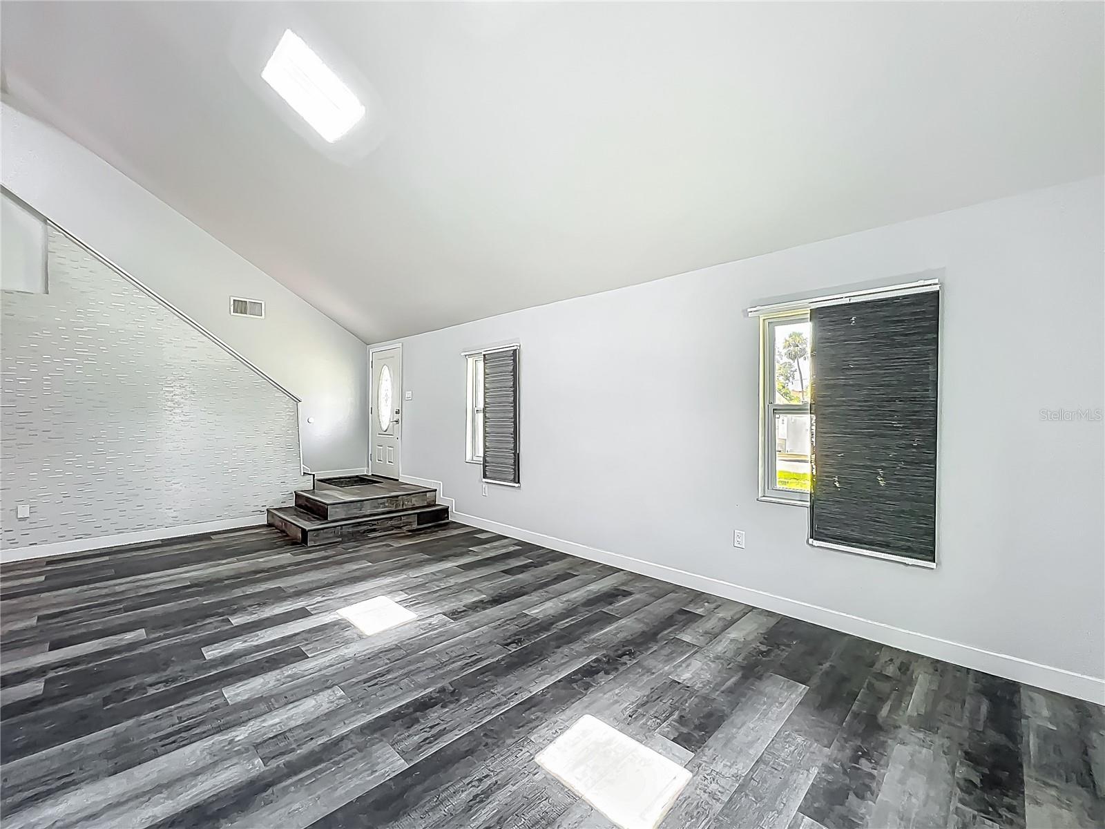 Image 36 of 38 For 120 Aldean Drive