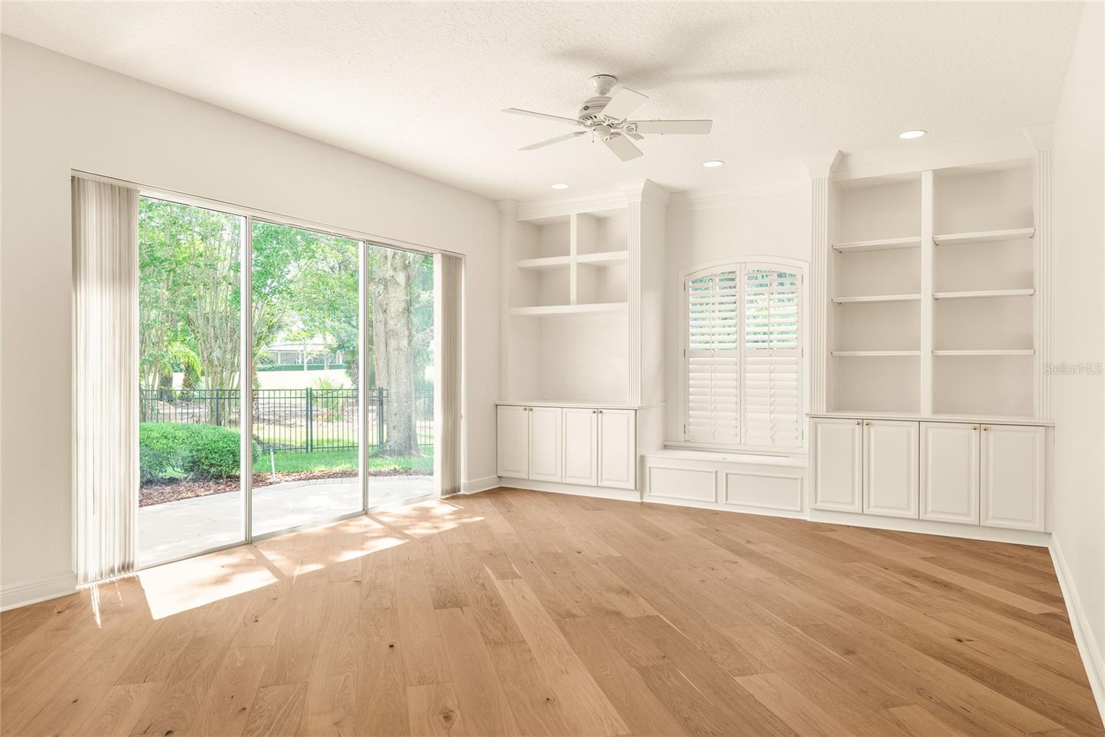 Image 13 of 47 For 3381 Regal Crest Drive