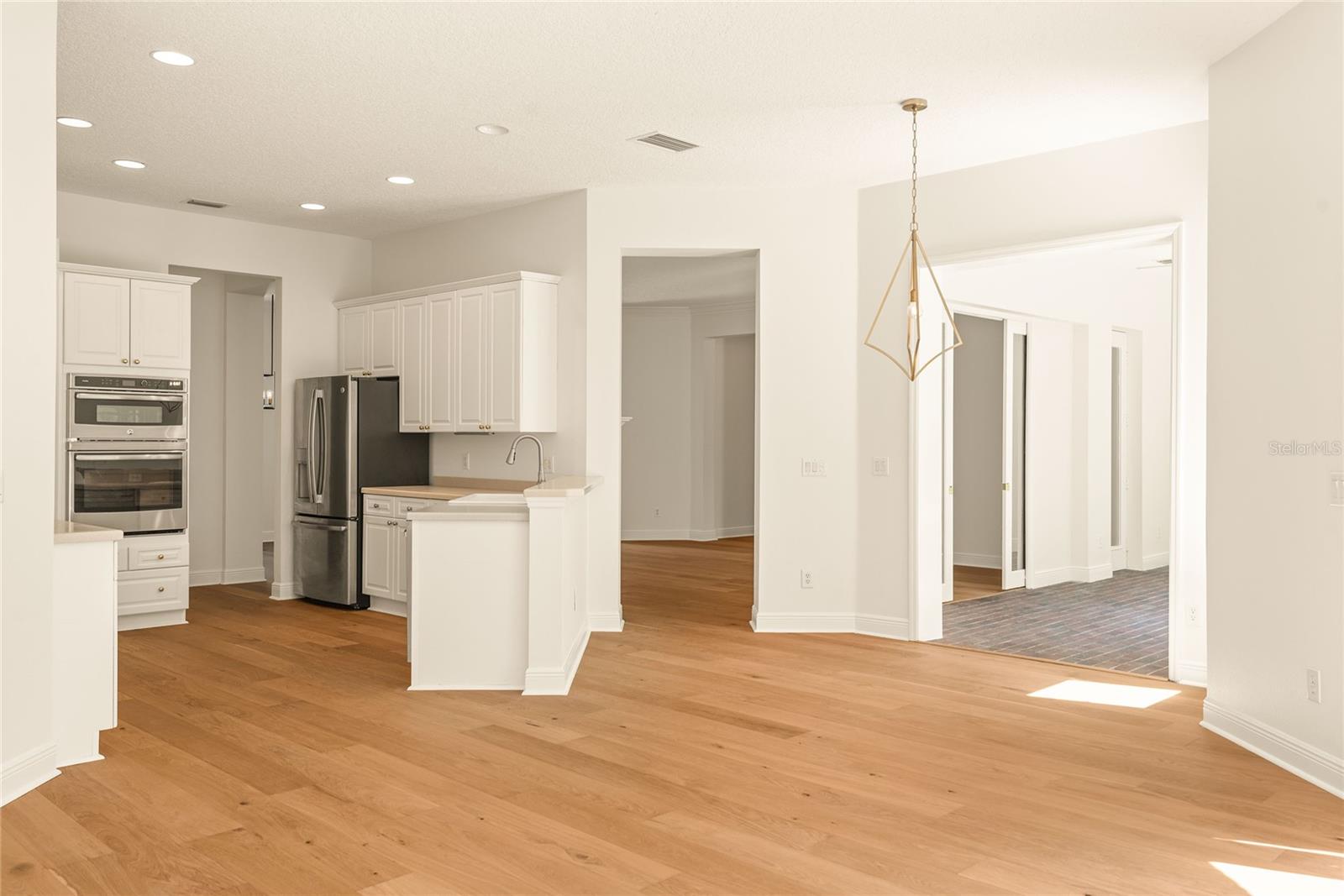 Image 15 of 47 For 3381 Regal Crest Drive