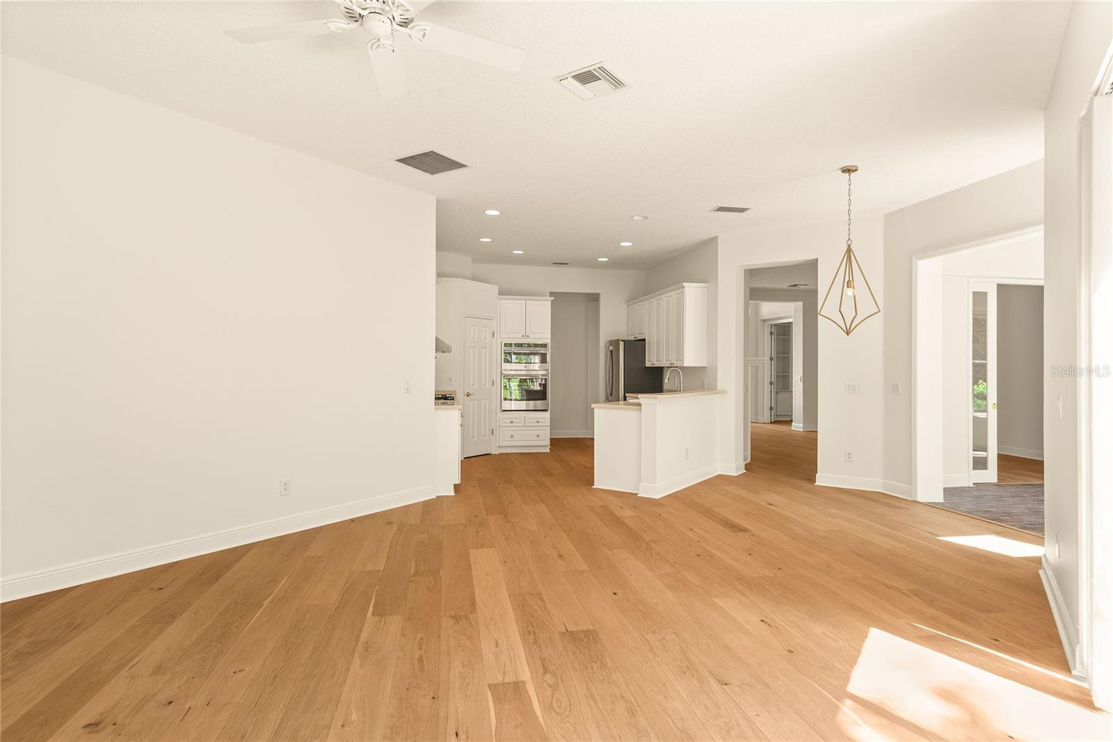 Image 16 of 47 For 3381 Regal Crest Drive