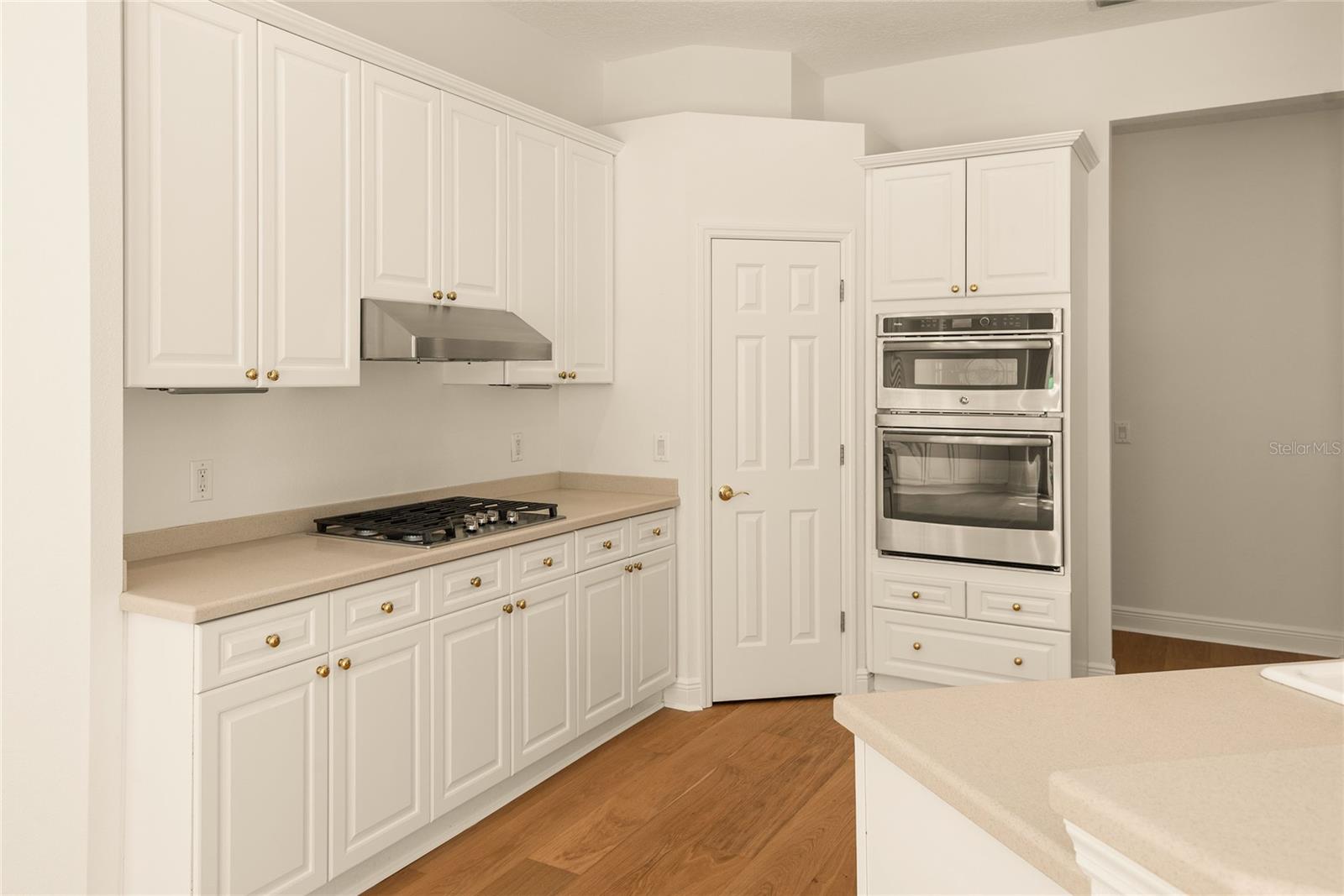 Image 18 of 47 For 3381 Regal Crest Drive