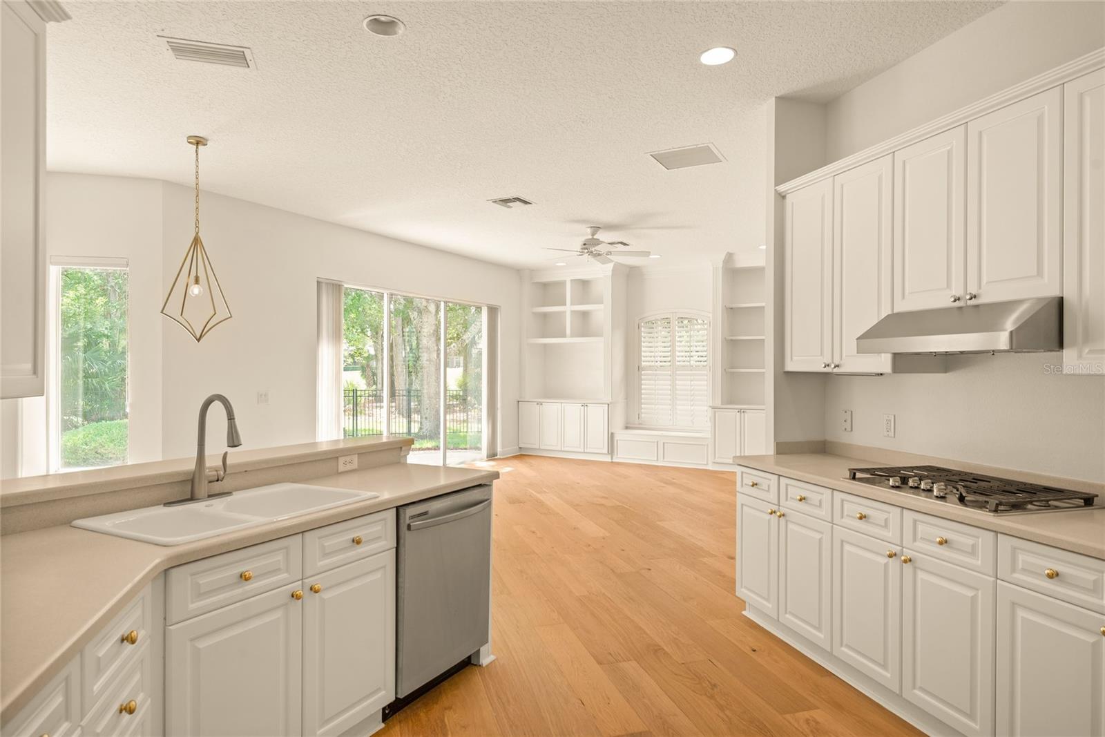 Image 19 of 47 For 3381 Regal Crest Drive