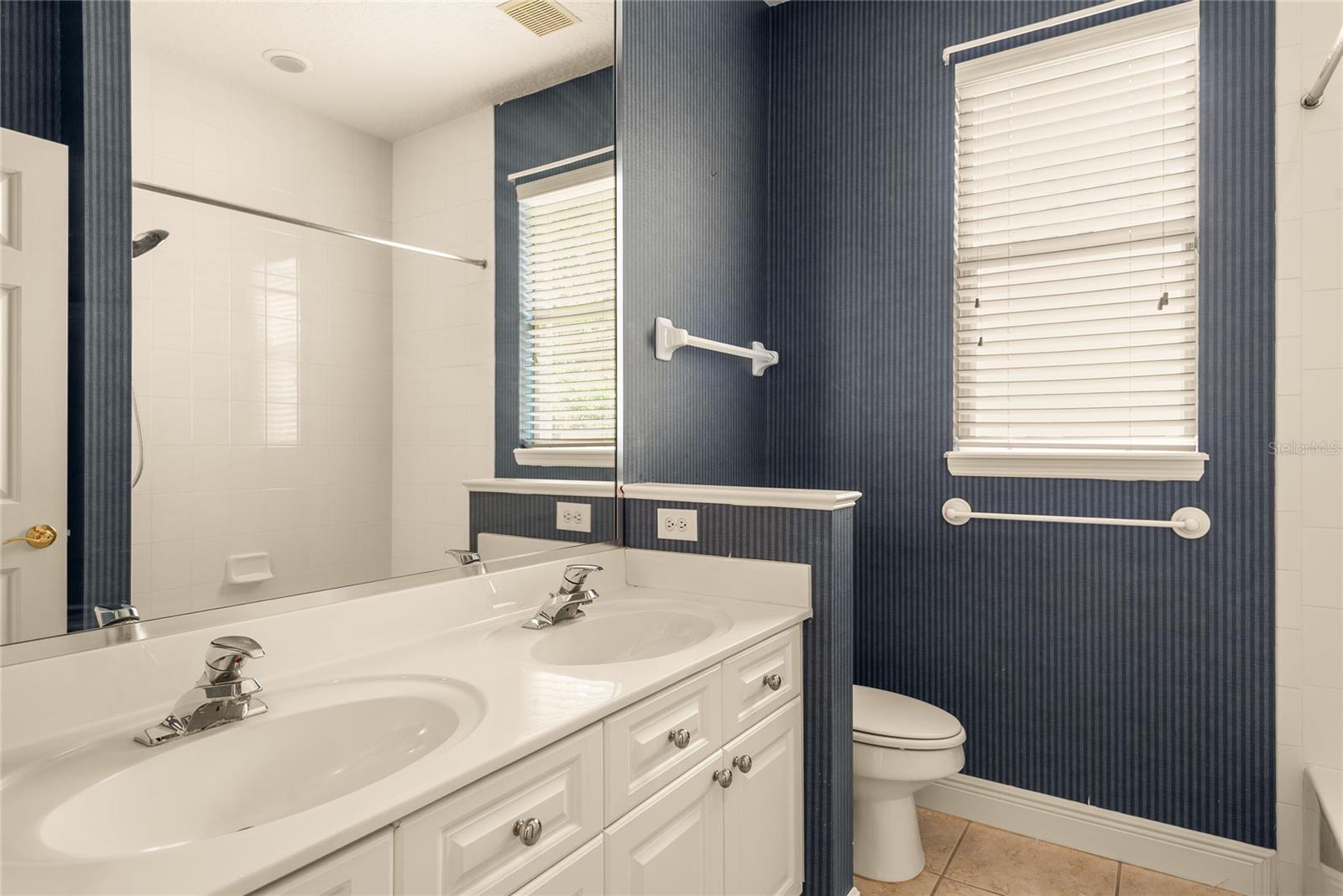 Image 31 of 47 For 3381 Regal Crest Drive