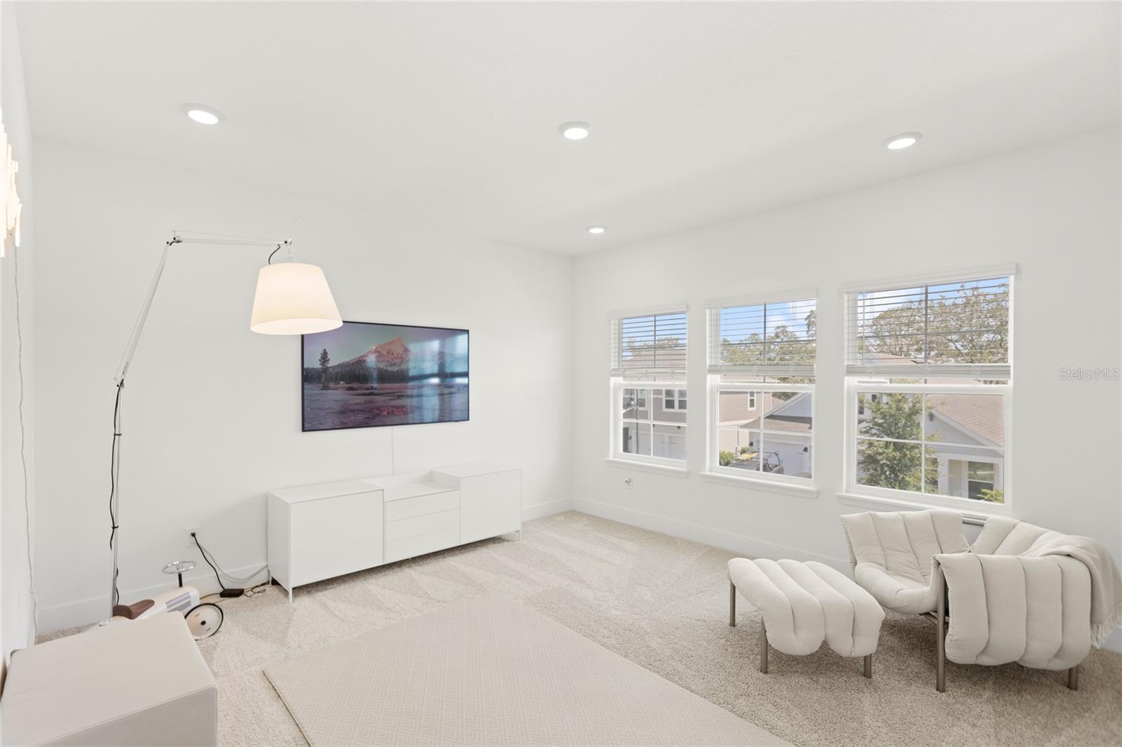 Image 17 of 34 For 15444 Lebeau Loop