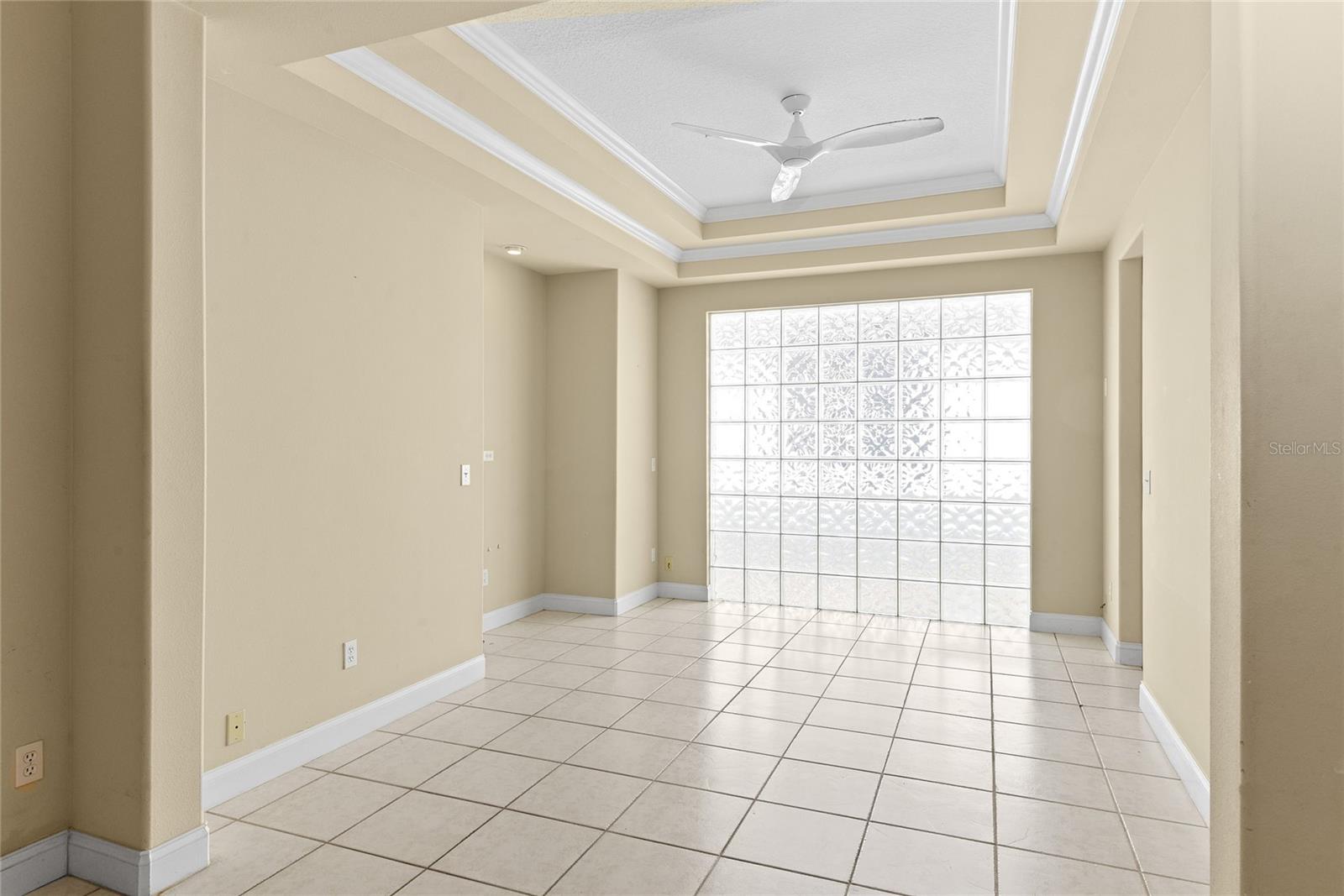 Image 10 of 39 For 10507 Holly Crest Drive