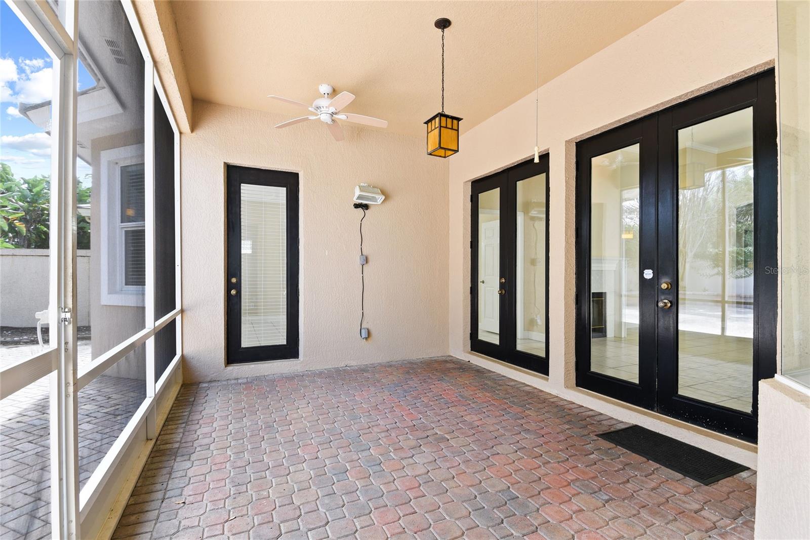 Image 31 of 39 For 10507 Holly Crest Drive