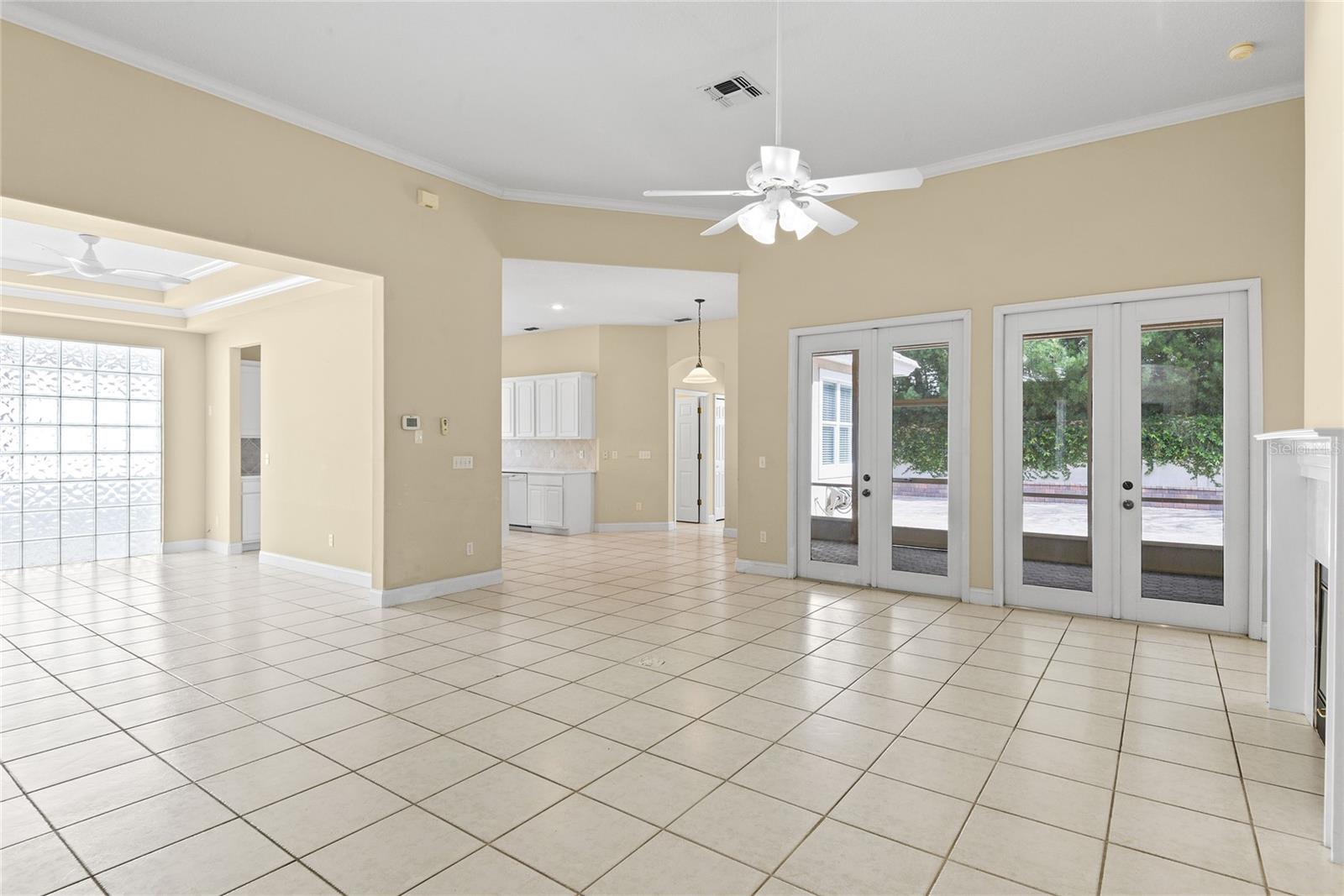 Image 6 of 39 For 10507 Holly Crest Drive