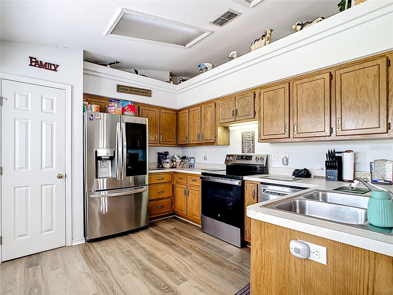 Image 16 of 68 For 2771 66th Street