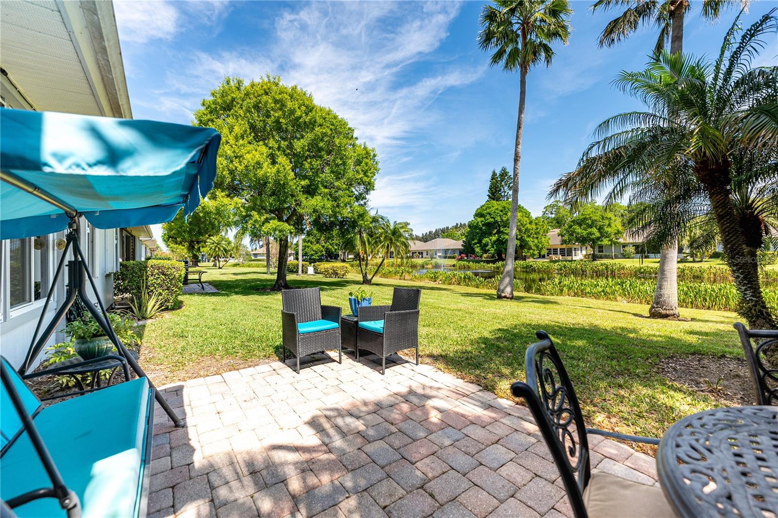 Listing photo id 36 for 1890 Hawthorne Drive