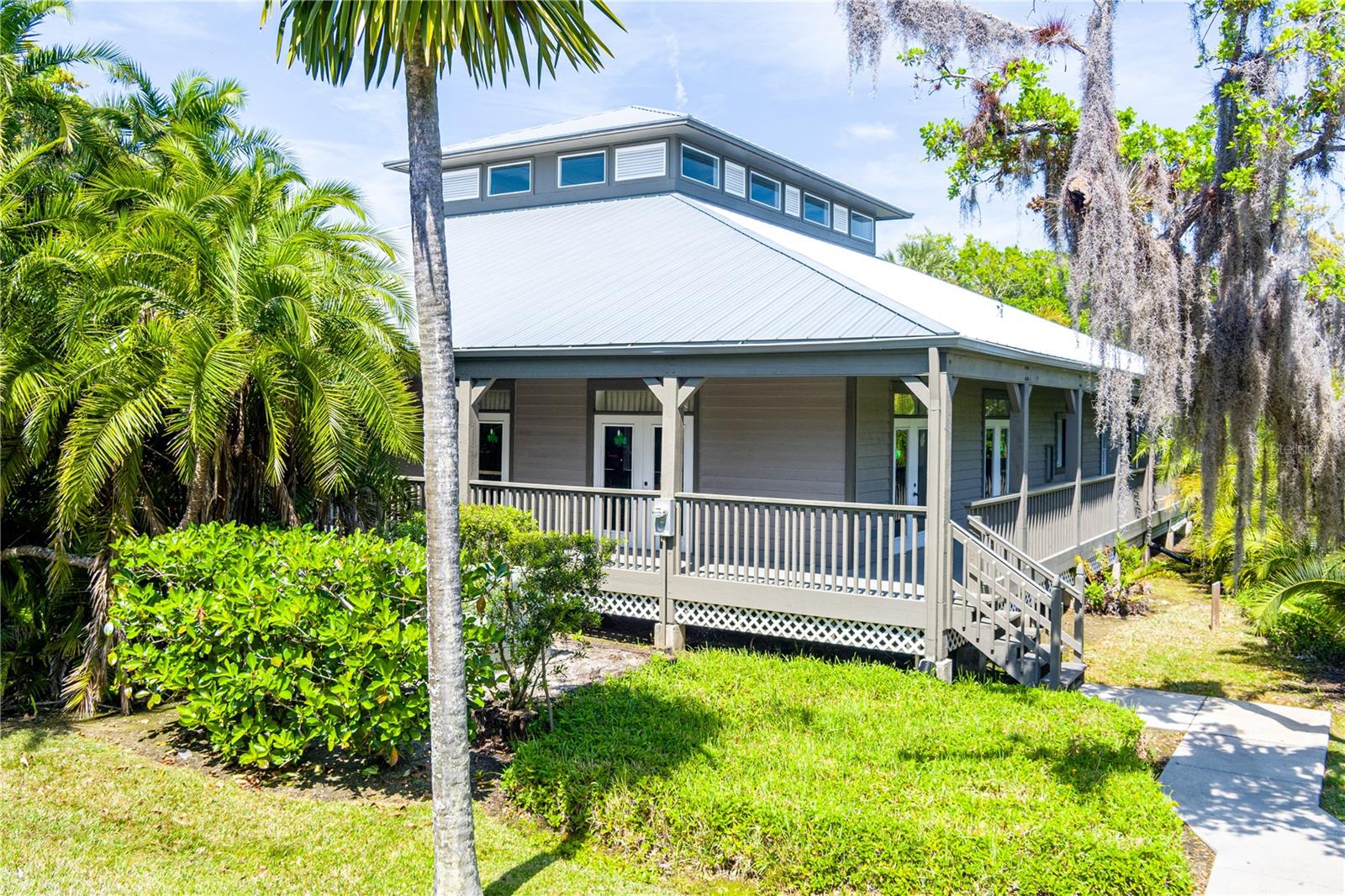 Listing photo id 59 for 1890 Hawthorne Drive