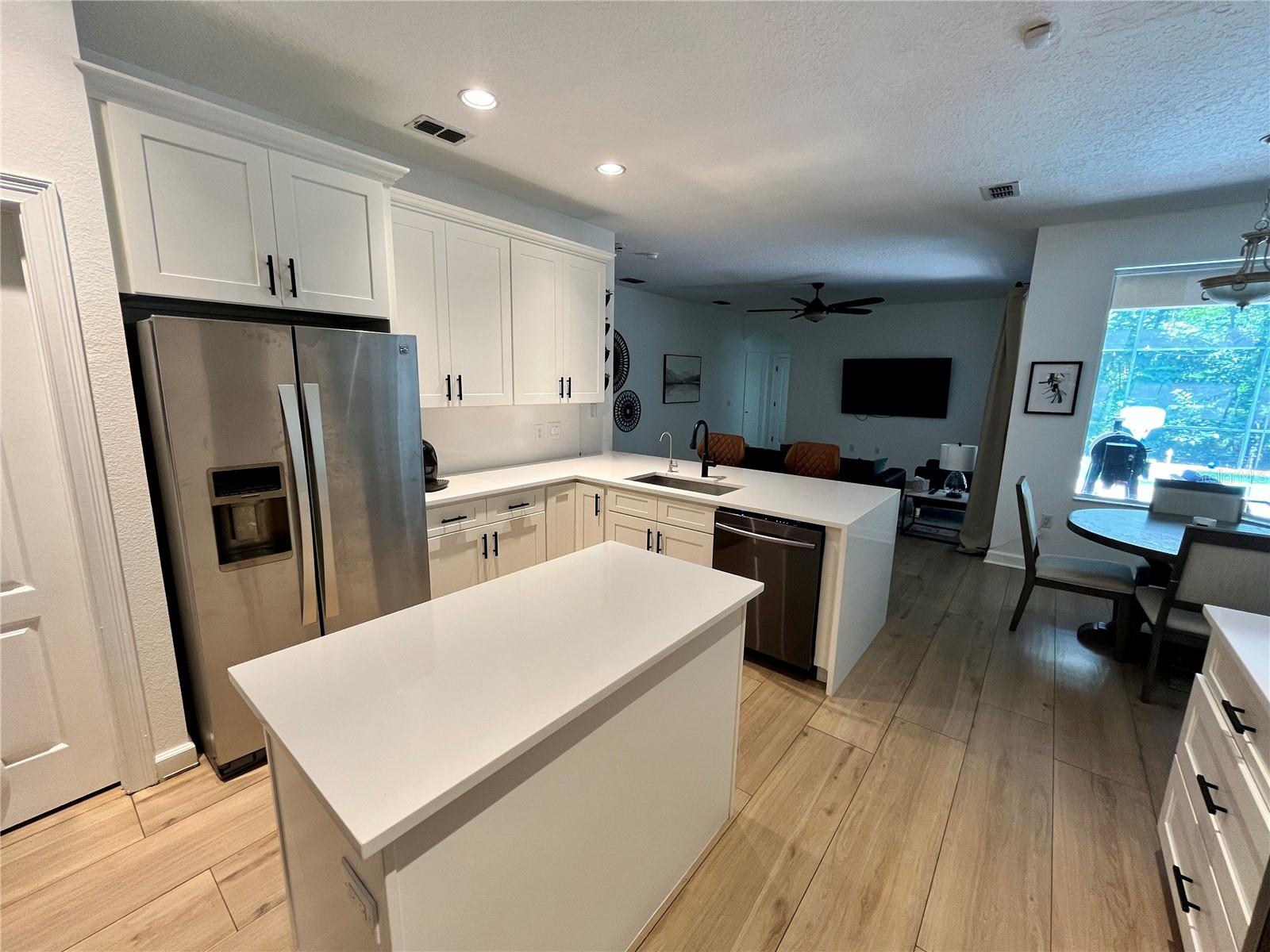 Image 17 of 51 For 2643 Aloma Oaks Drive