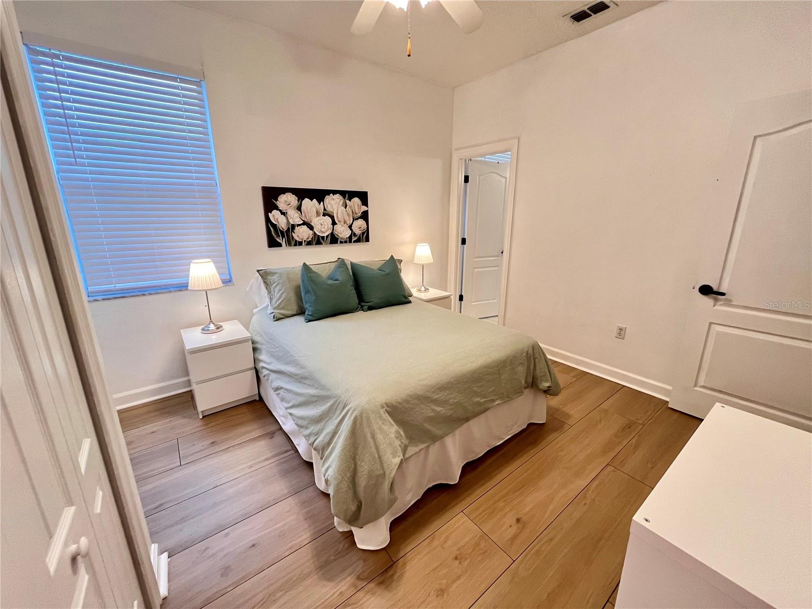 Image 26 of 51 For 2643 Aloma Oaks Drive