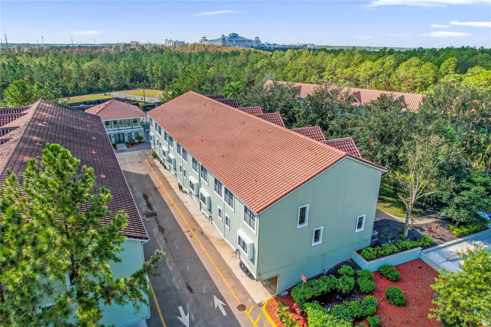 Image 18 of 53 For 14501 Damai Lane