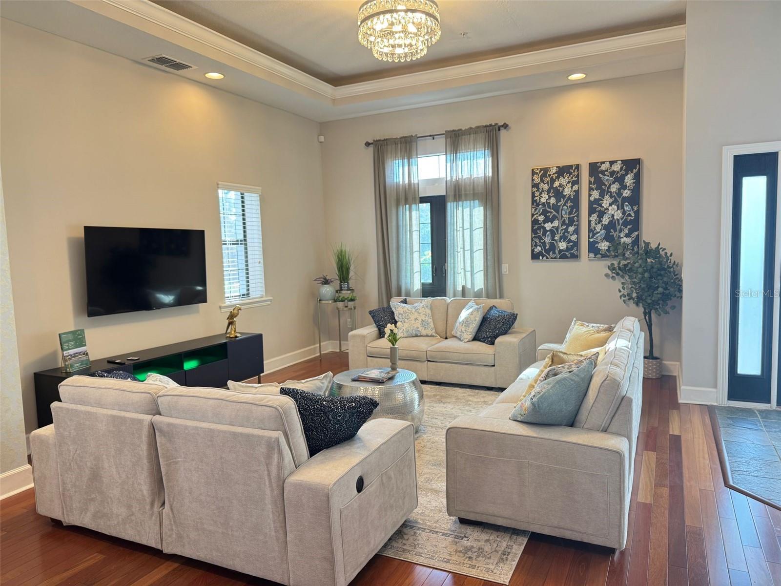 Image 5 of 53 For 14501 Damai Lane
