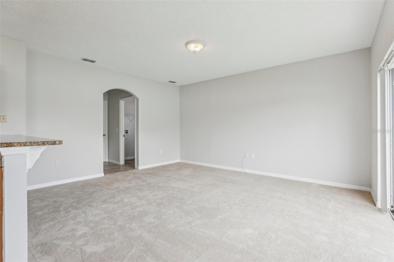 Image 19 of 67 For 670 Bluebill Court