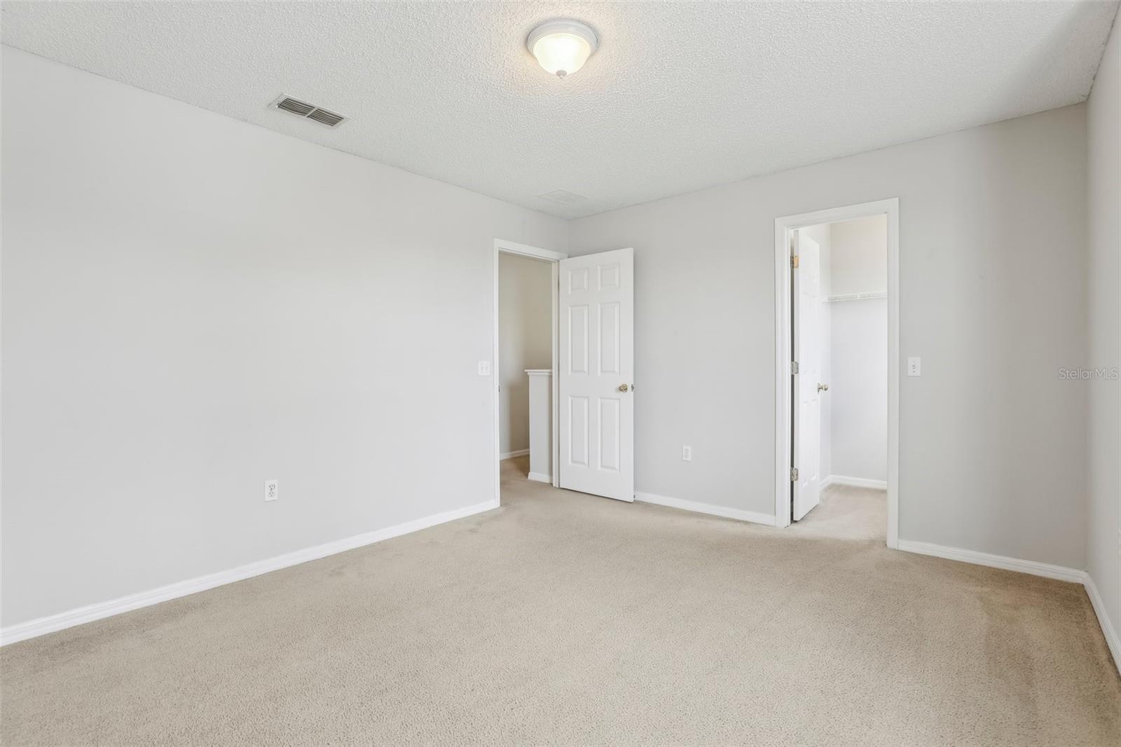 Image 23 of 67 For 670 Bluebill Court