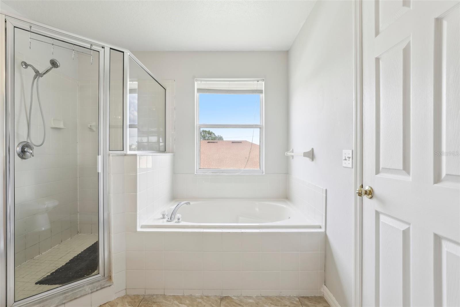 Image 34 of 67 For 670 Bluebill Court