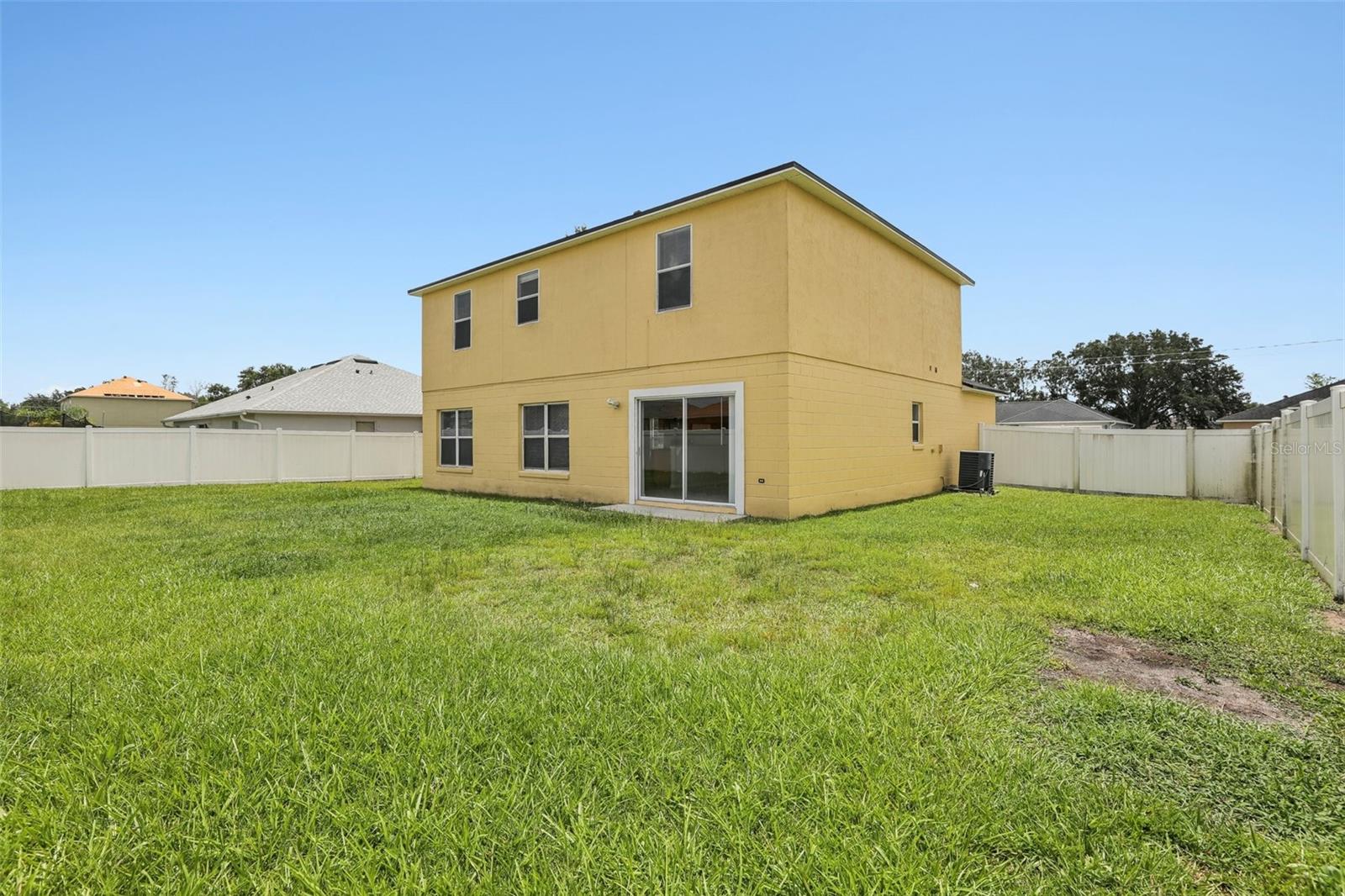 Image 43 of 67 For 670 Bluebill Court