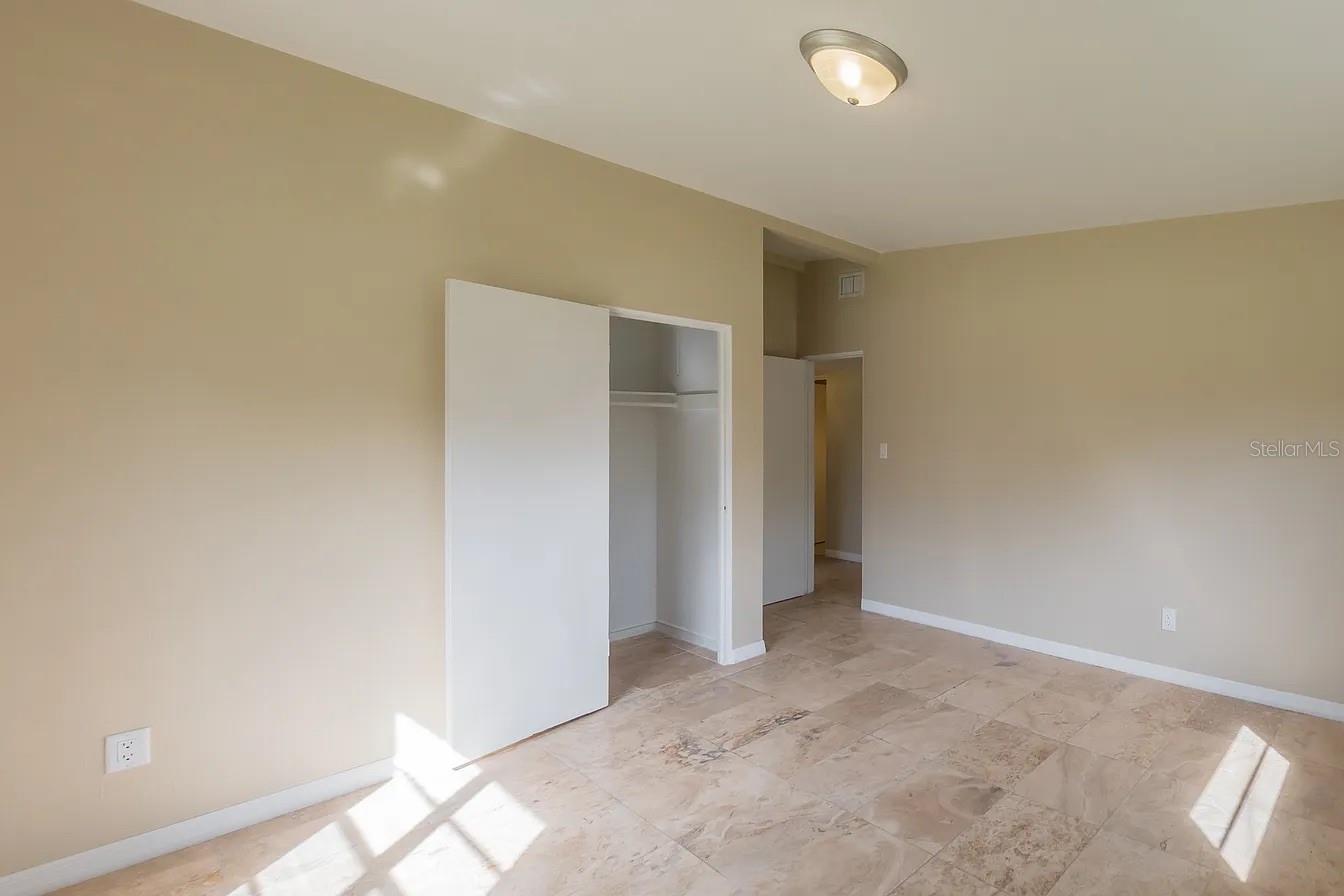 Image 14 of 20 For 2929 Michigan Street