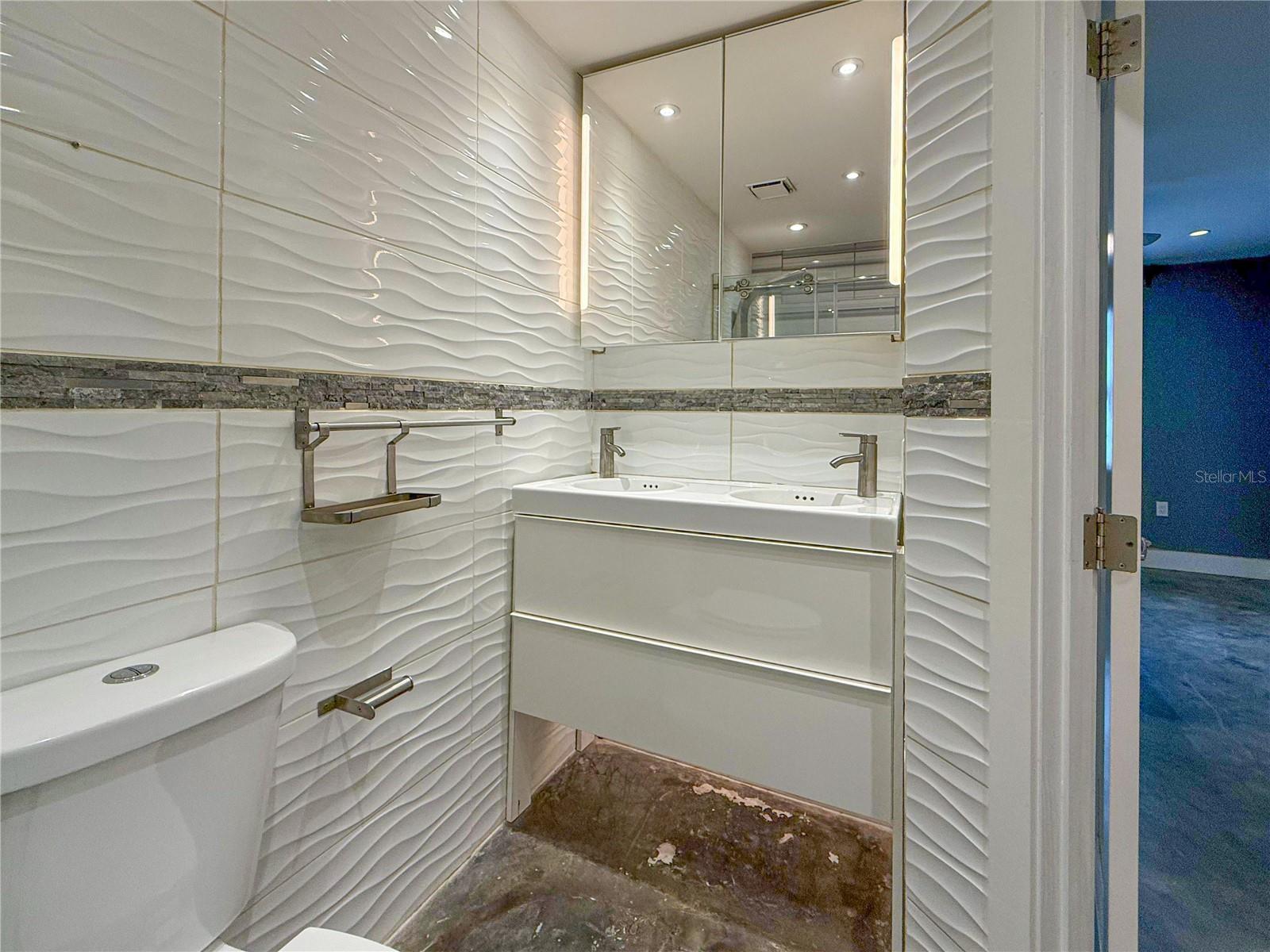 Image 13 of 24 For 3034 Parkway Boulevard 102