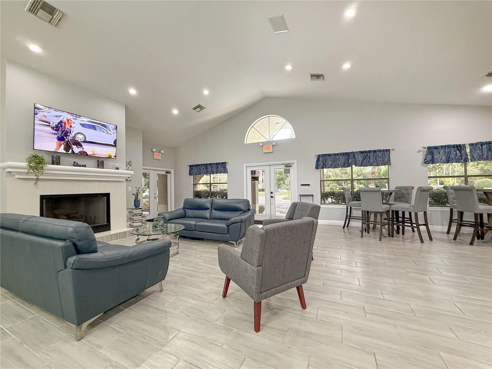 Image 18 of 24 For 3034 Parkway Boulevard 102