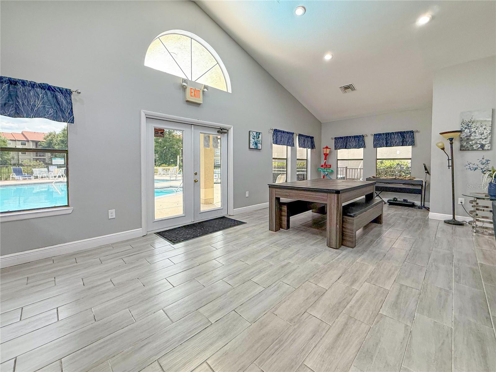 Image 20 of 24 For 3034 Parkway Boulevard 102