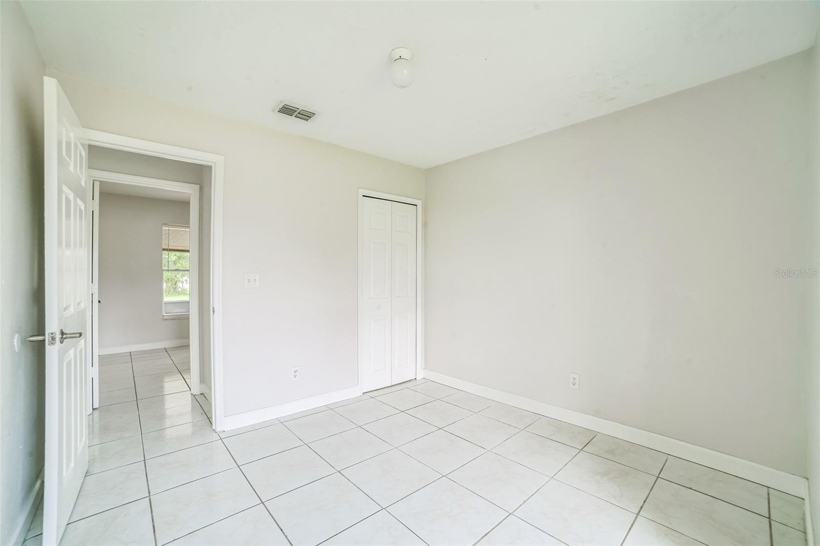 Image 11 of 35 For 657 Mckinley Court