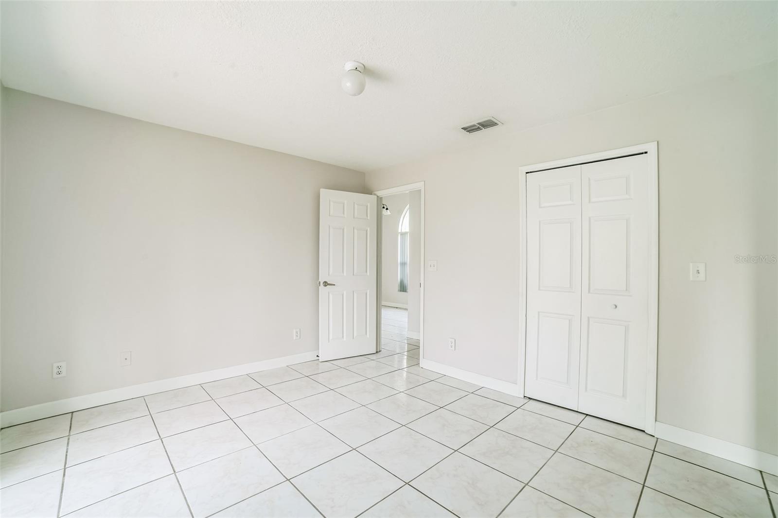 Image 18 of 35 For 657 Mckinley Court