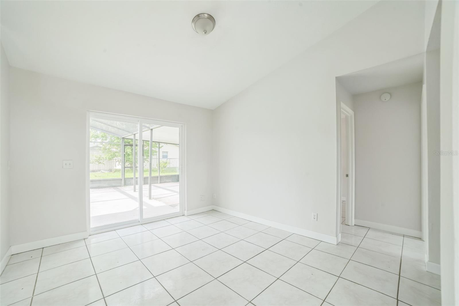 Image 20 of 35 For 657 Mckinley Court