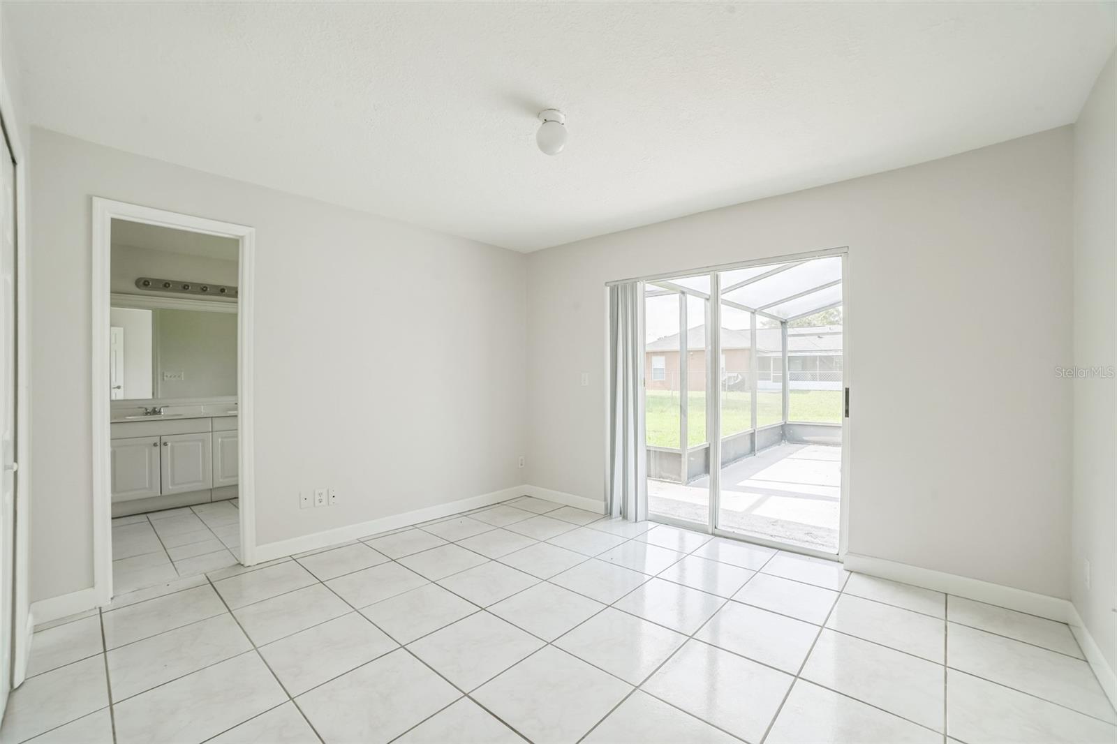 Image 21 of 35 For 657 Mckinley Court