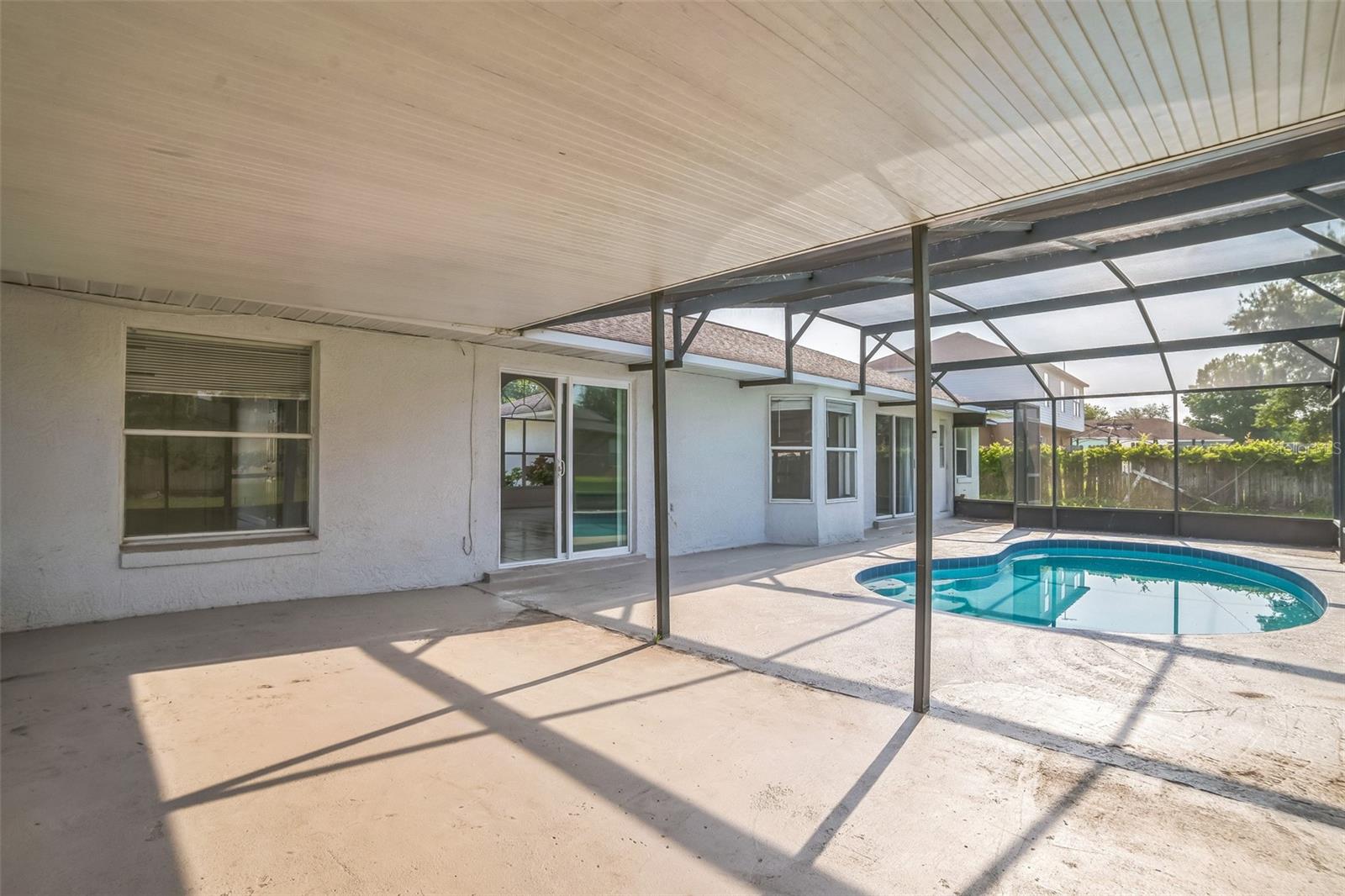 Image 32 of 35 For 657 Mckinley Court