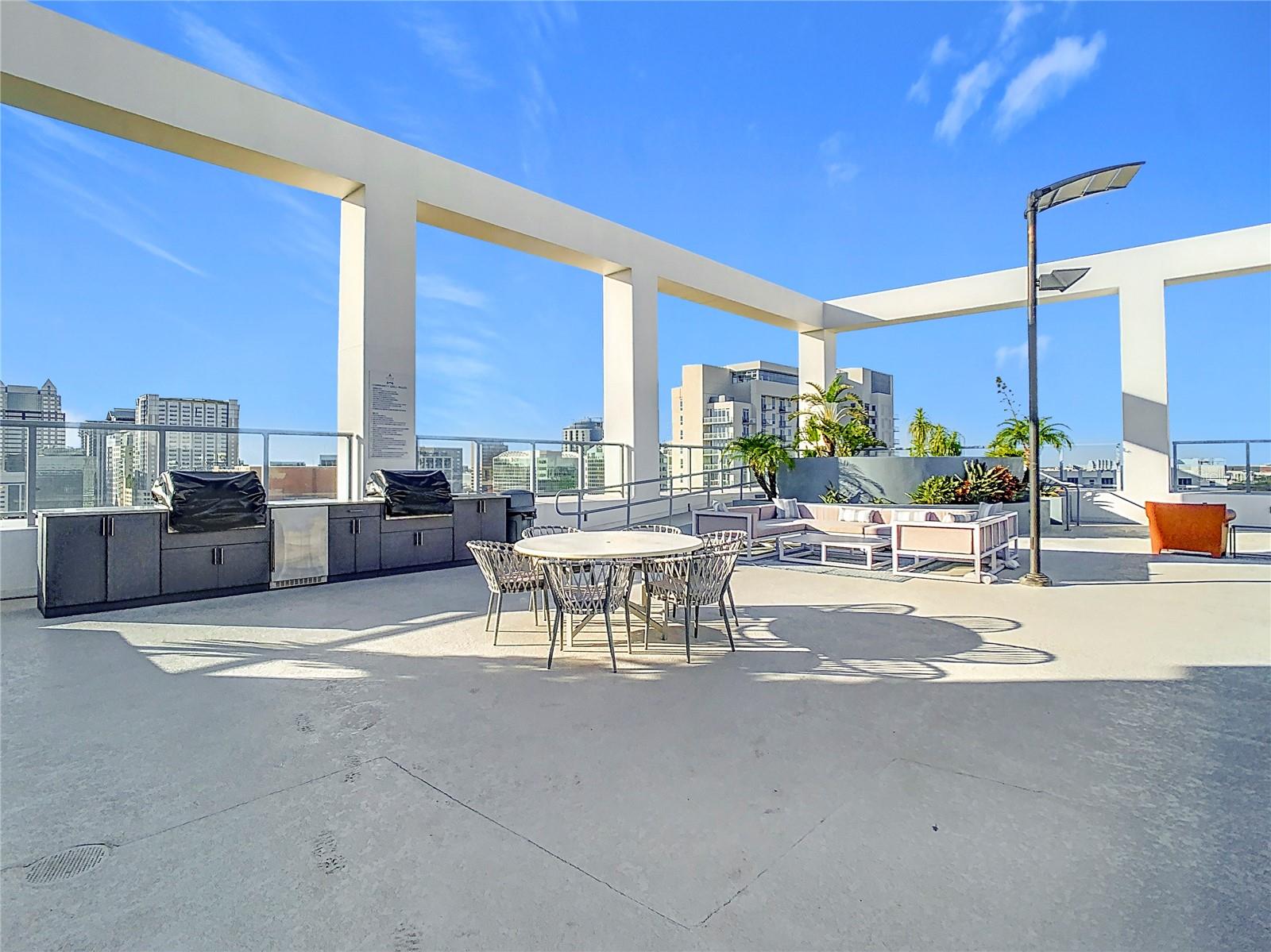 Image 33 of 44 For 260 Osceola Avenue 1611