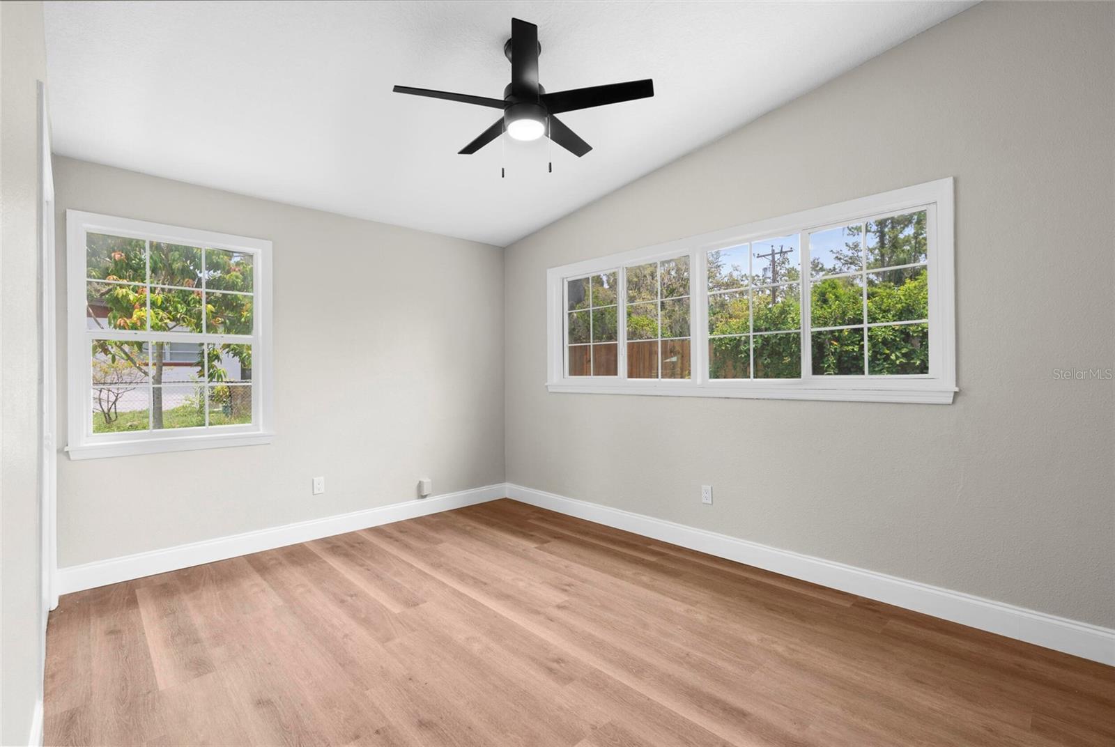 Image 15 of 38 For 404 Courtney Drive