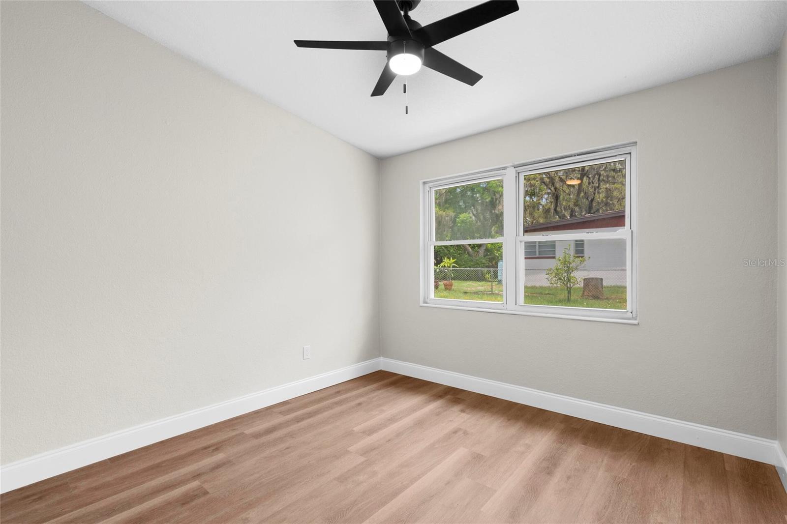 Image 18 of 38 For 404 Courtney Drive