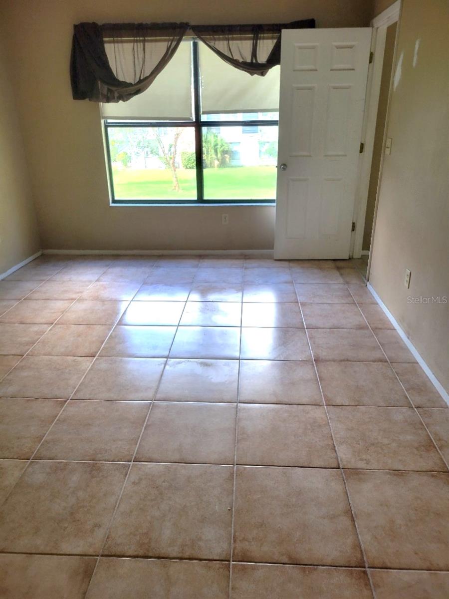 Image 16 of 34 For 1808 Northlake Drive 1808