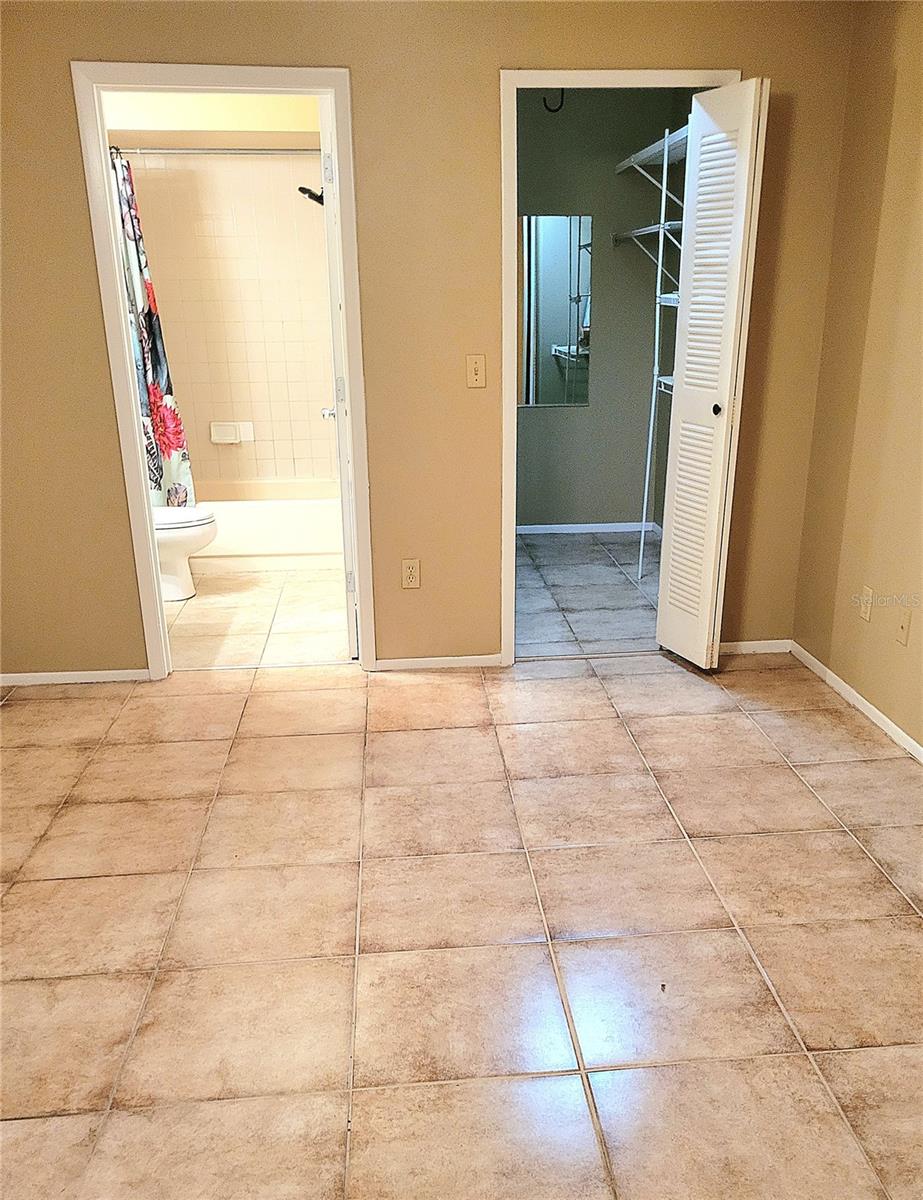 Image 18 of 34 For 1808 Northlake Drive 1808