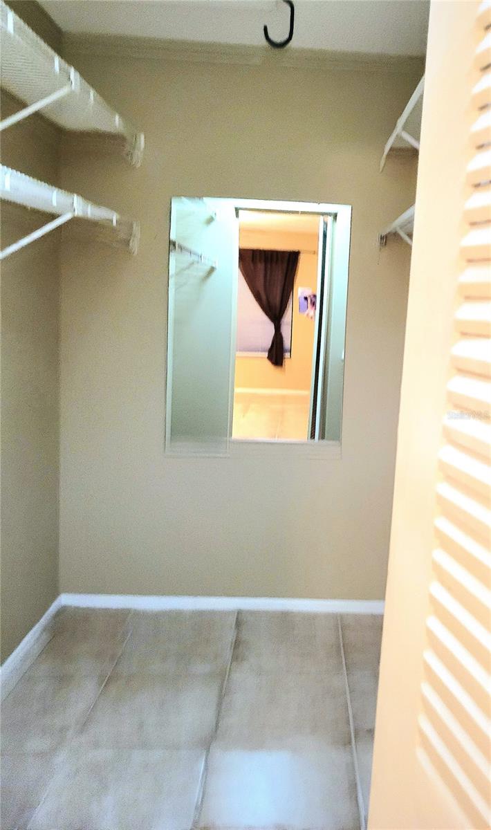 Image 22 of 34 For 1808 Northlake Drive 1808