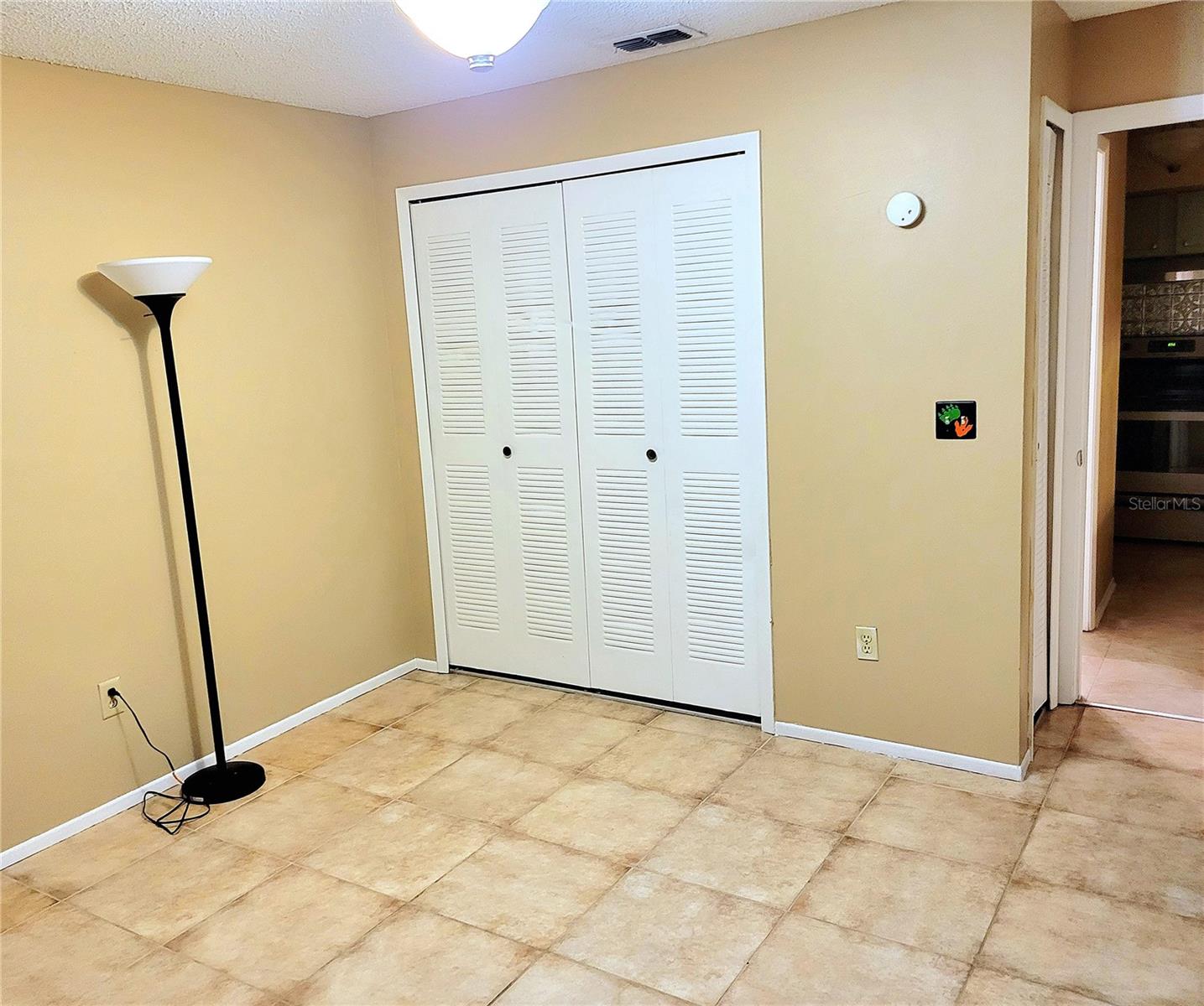 Image 23 of 34 For 1808 Northlake Drive 1808